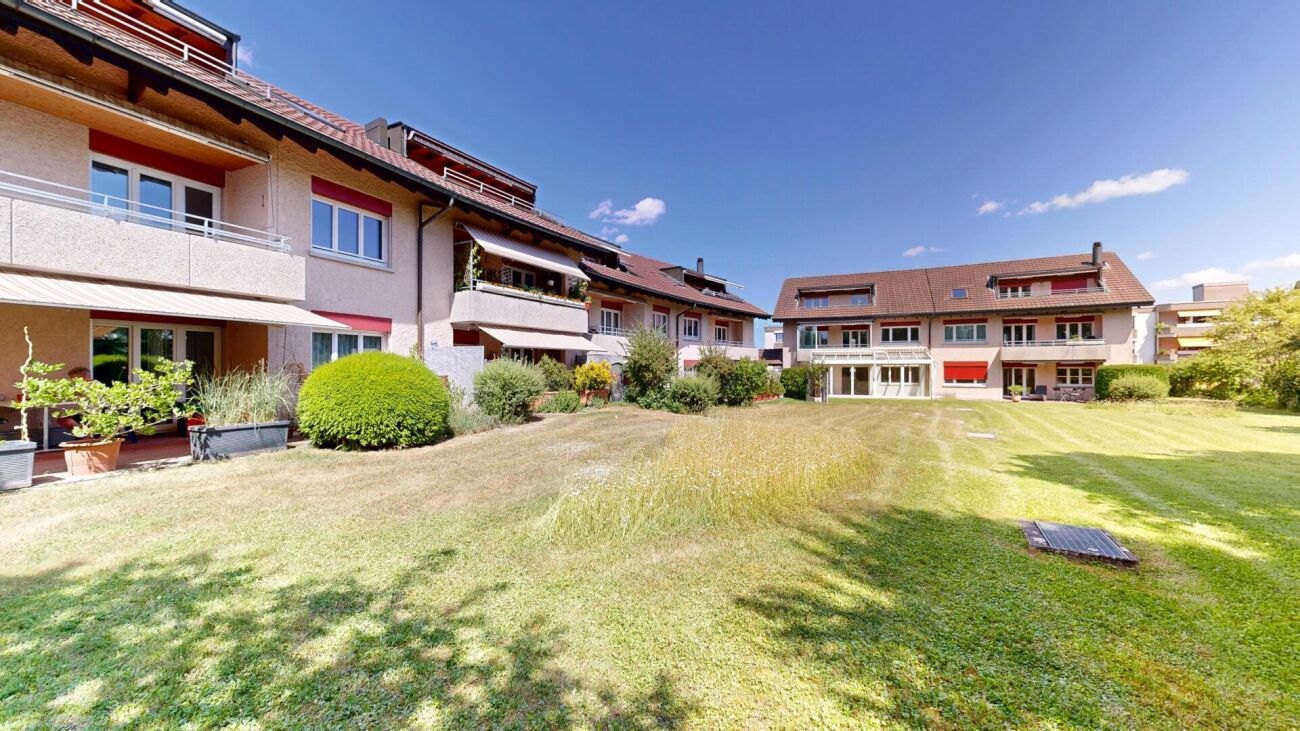 Attraktive 3.5-Zimmerwohnung mit sonnigem Balkon - Erstbezug nach liebevoller Gesamterneuerung - Aussenbereich