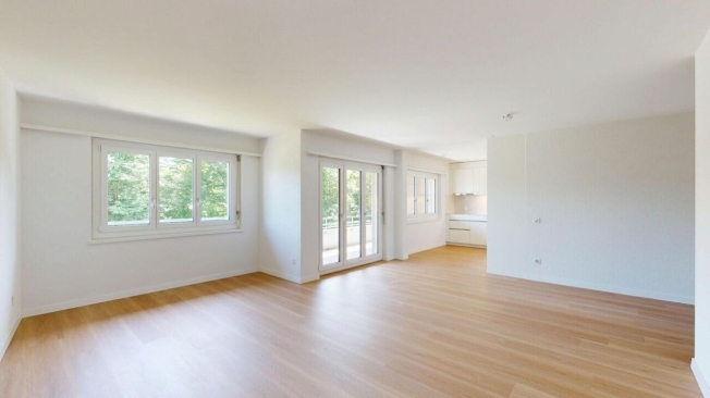 Attraktive 3.5-Zimmerwohnung mit sonnigem Balkon - Erstbezug nach liebevoller Gesamterneuerung - Bild 2
