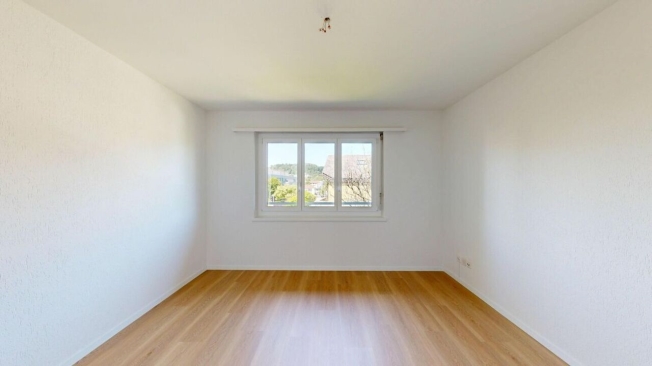Attraktive 3.5-Zimmerwohnung mit sonnigem Balkon - Erstbezug nach liebevoller Gesamterneuerung - Bild 4