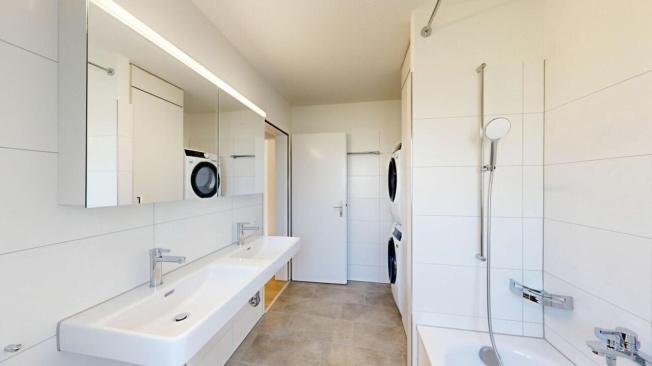 Attraktive 3.5-Zimmerwohnung mit sonnigem Balkon - Erstbezug nach liebevoller Gesamterneuerung - Bild 7