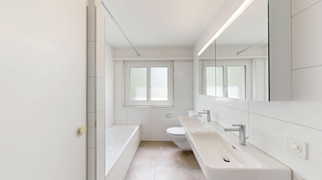 Attraktive 3.5-Zimmerwohnung mit sonnigem Balkon - Erstbezug nach liebevoller Gesamterneuerung - Bild 8