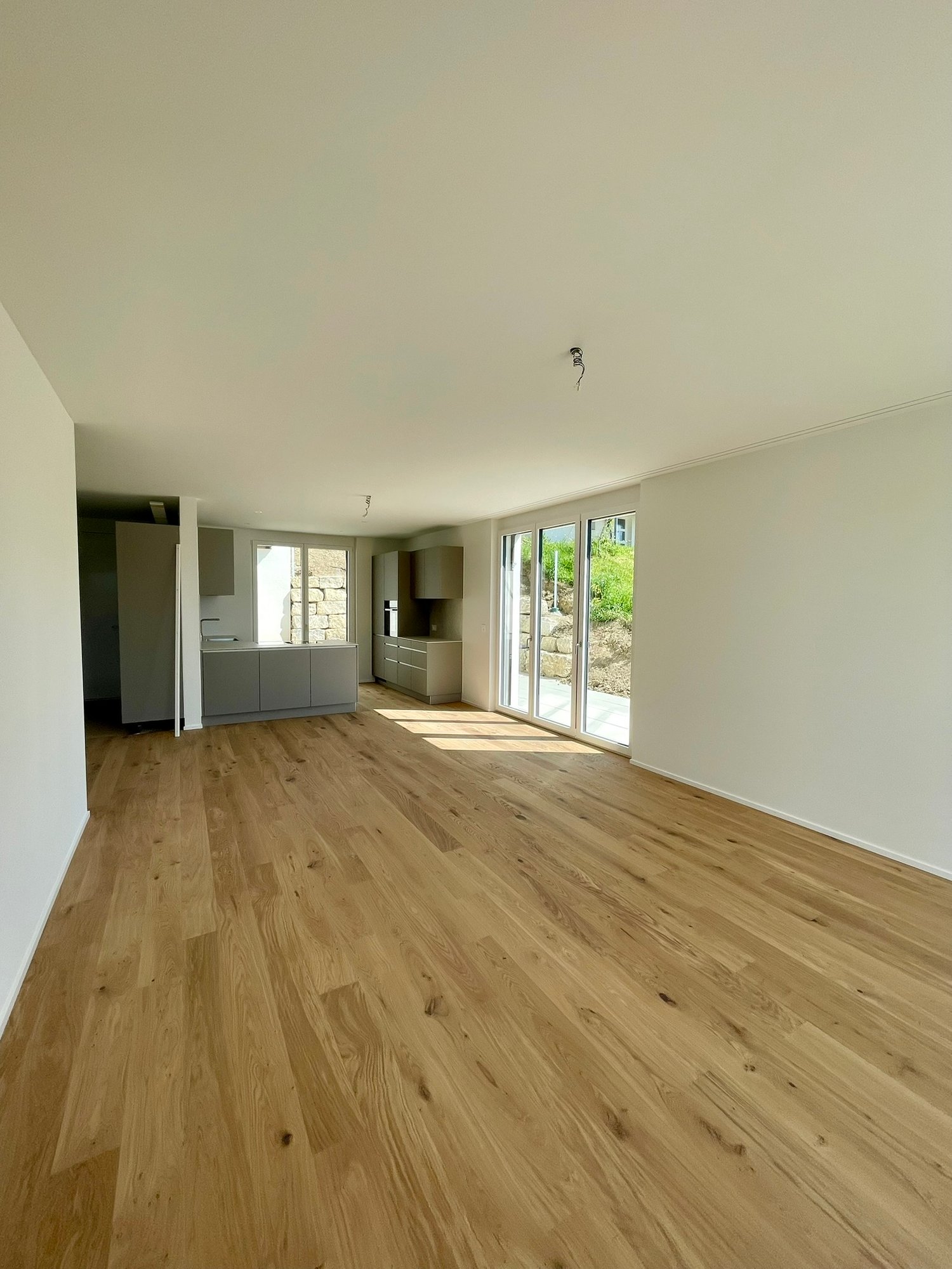 NEU: Wohnen mit Weitblick | Moderne 2.5 Zimmer Neubauwohnung mit grosser Terrasse - Bild 4
