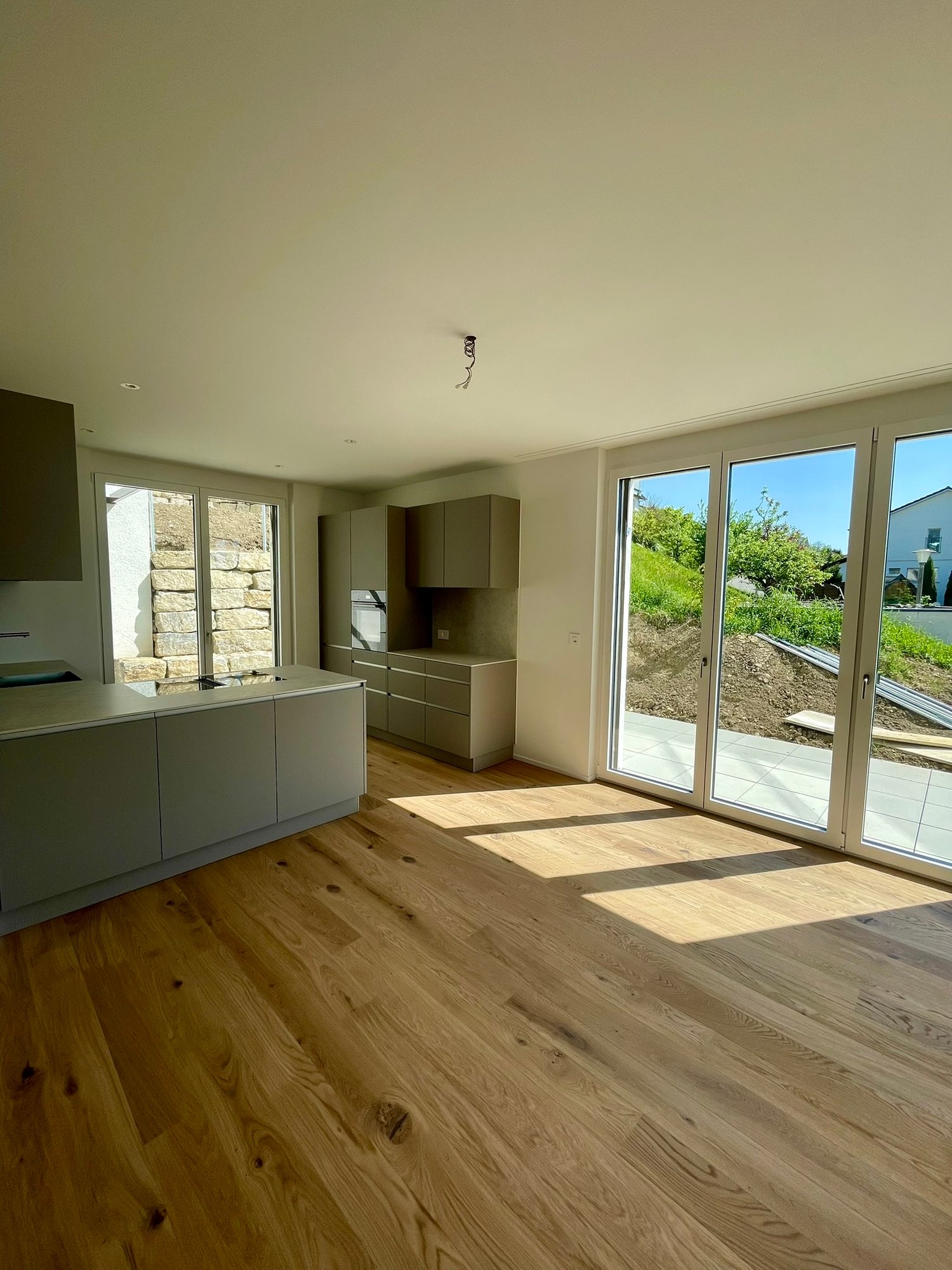 NEU: Wohnen mit Weitblick | Moderne 2.5 Zimmer Neubauwohnung mit grosser Terrasse - Bild 6