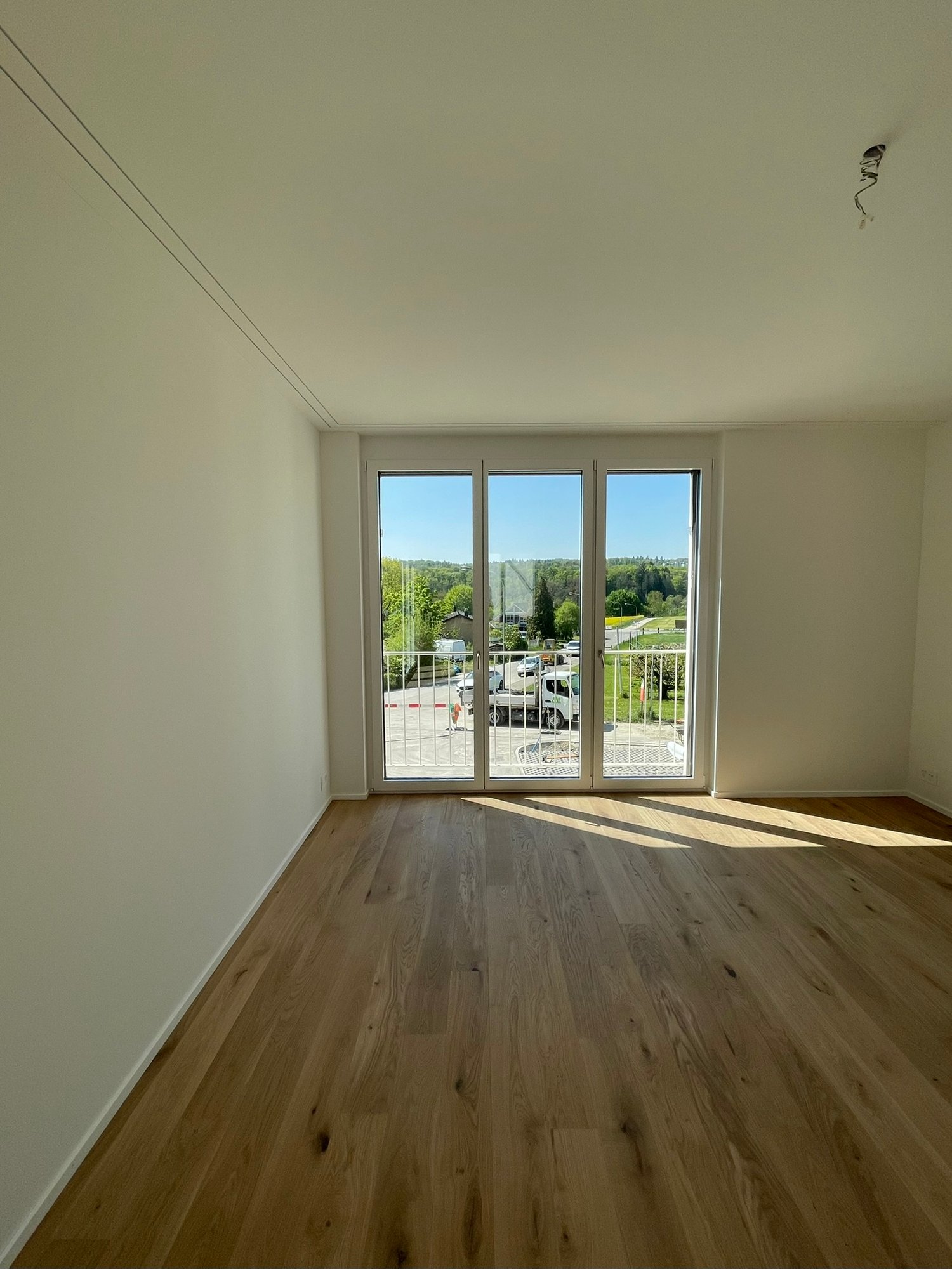 NEU: Wohnen mit Weitblick | Moderne 2.5 Zimmer Neubauwohnung mit grosser Terrasse - Bild 7