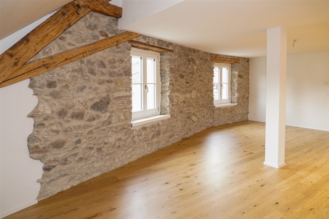 4.5-Zimmerwohnung- in historischen Mauern - Bild 6