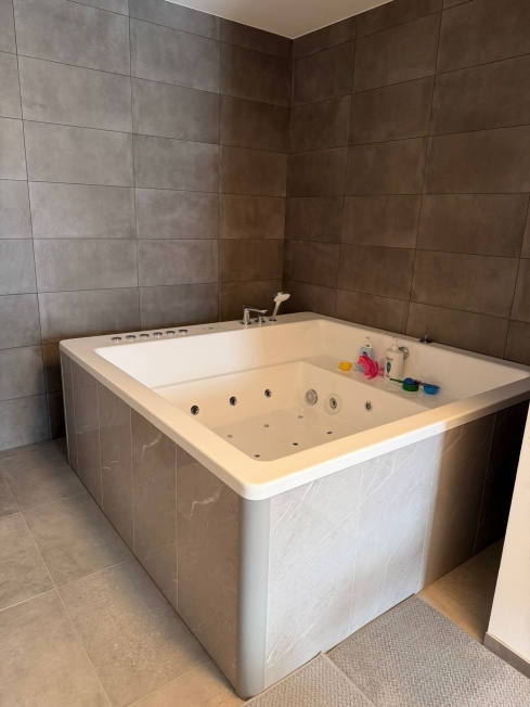 Moderne 5.5 pièces  élégante maison mitoyenne Minergie, au cSur de Lens - Bild 9