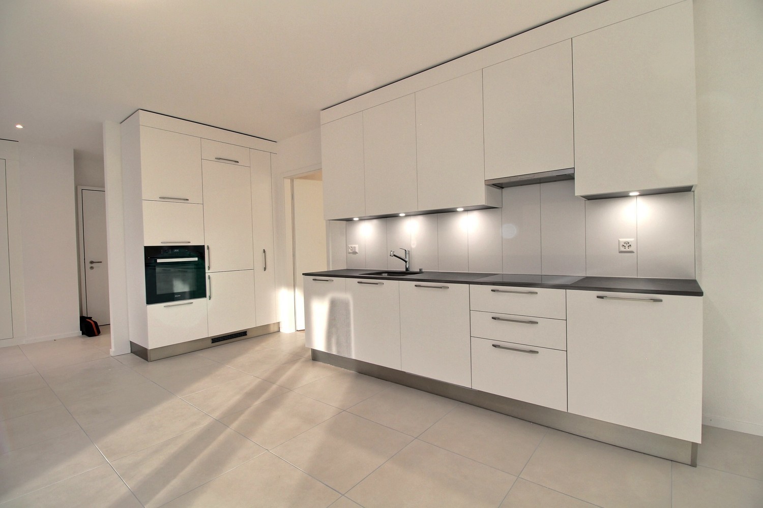 Charmant appartement de 2.5 pièces au rez-de-chaussée ! - Cuisine