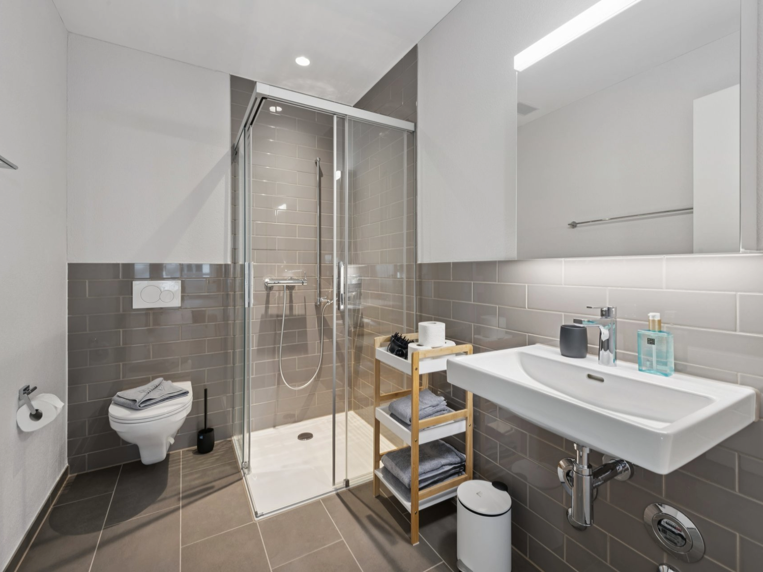 Möblierte Apartments mit Madrid Flair  direkt im grössten Shoppingcenter der Schweiz! - Bild 6