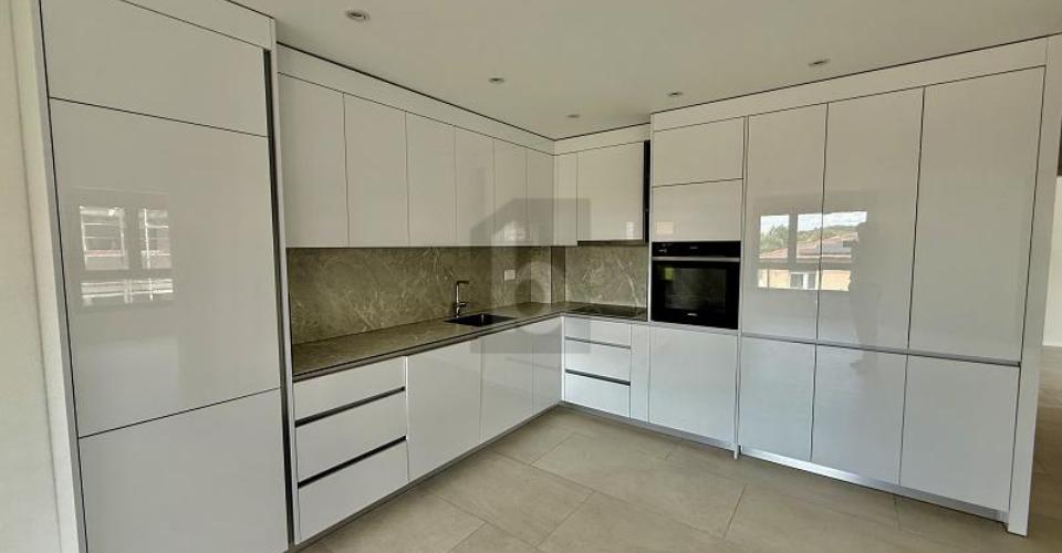 MAGNIFIQUE ET MODERNE AVEC TERRASSE - Appartement 3.5 pièces - image - 3