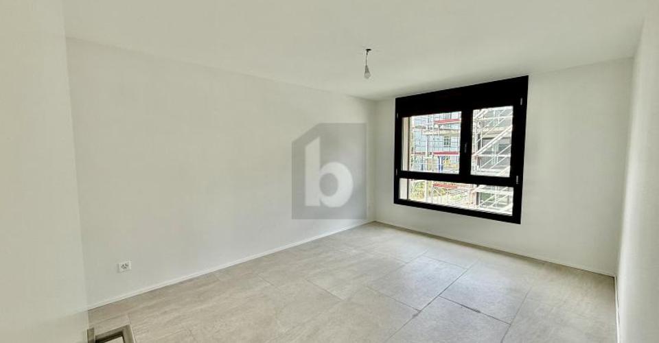 MAGNIFIQUE ET MODERNE AVEC TERRASSE - Appartement 3.5 pièces - image - 5