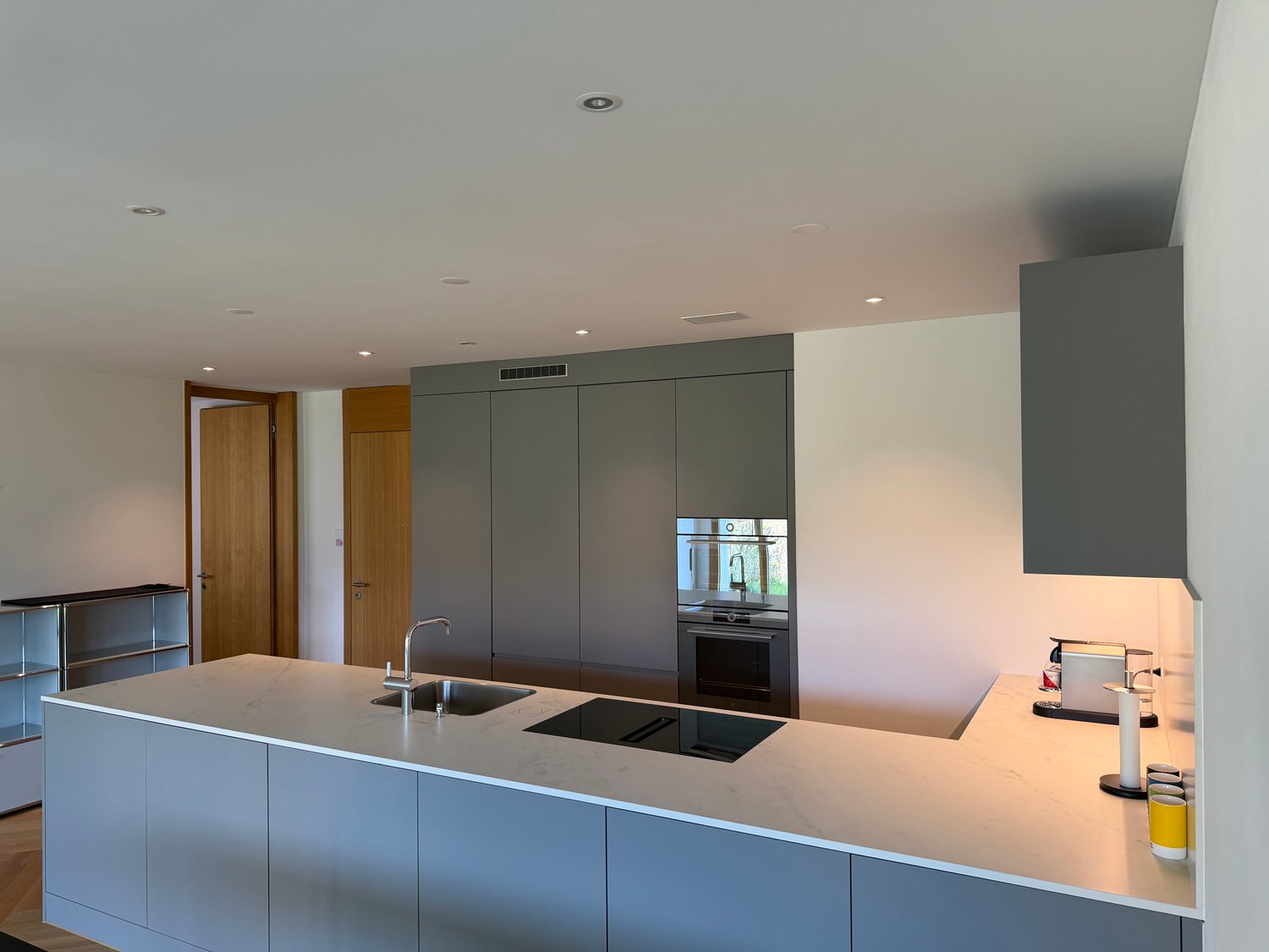 Moderne 3.5-Zimmer-Neubauwohnung in Hünibach - Bild 1