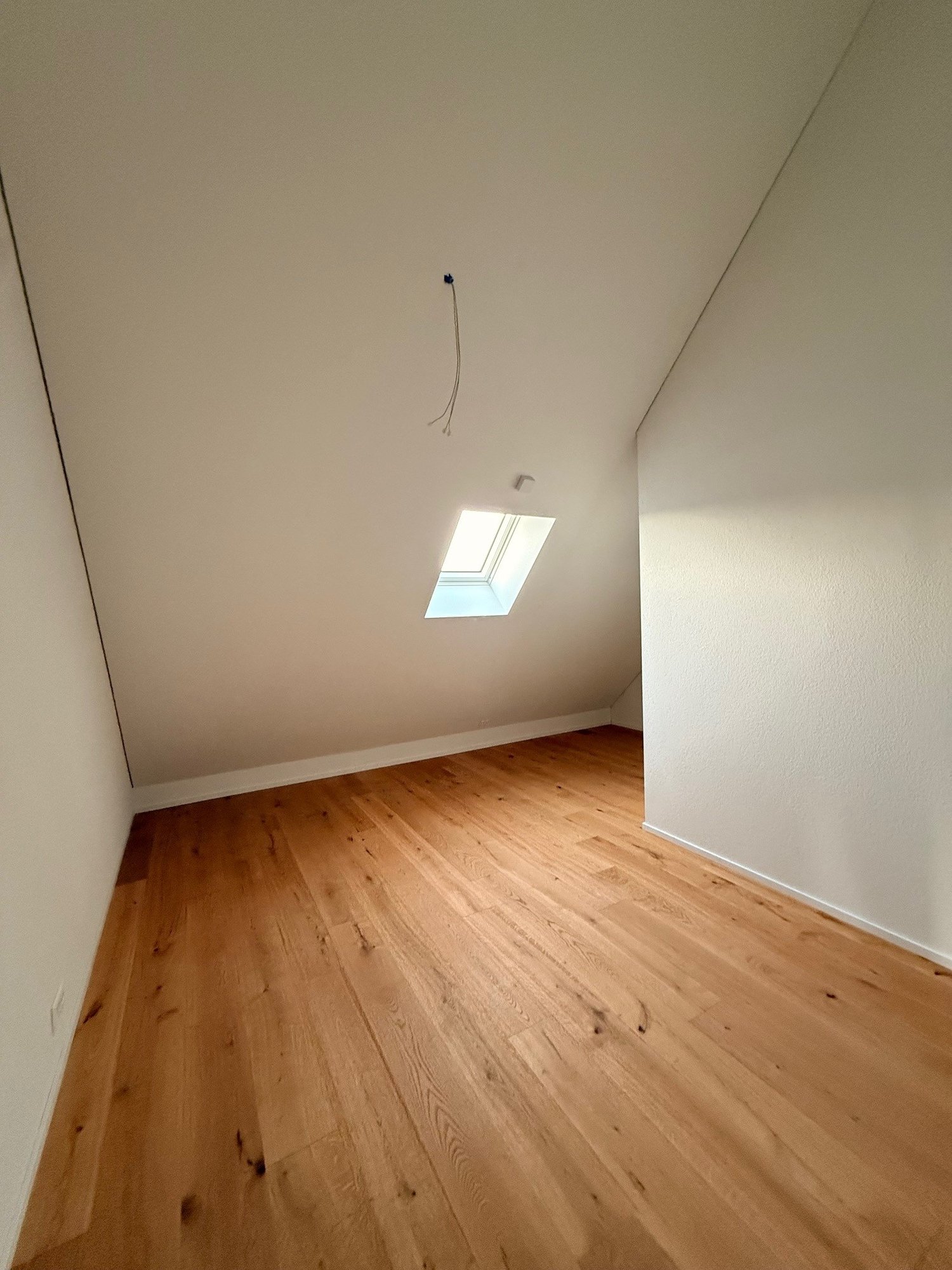 Viel Platz zum Wohlfühlen – 3.5 Zimmer im Dachgeschoss - Bild 6