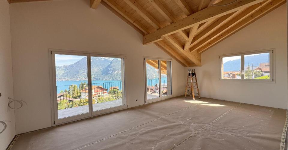 Attraktive Dachwohnung, Grosszügiger Balkon mit Seesicht, Erstbezug im Neubau mit vier Einheiten - Appartement 3.5 pièces - image - 1