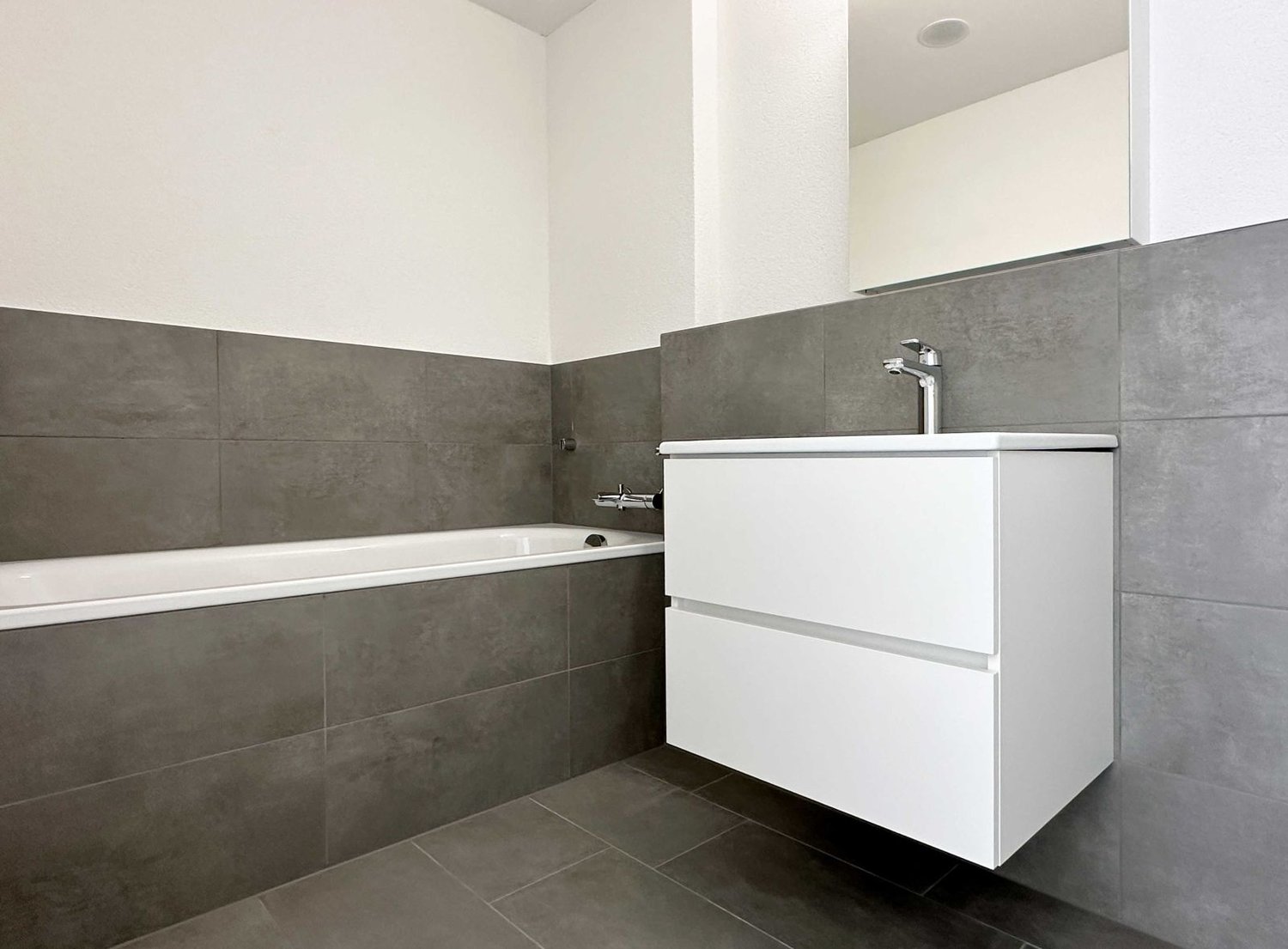 Top 4.5-Zimmer-Wohnung an ruhiger Lage - Sonniges Wohnen am Bach, "Bachmatte" - Bild 8