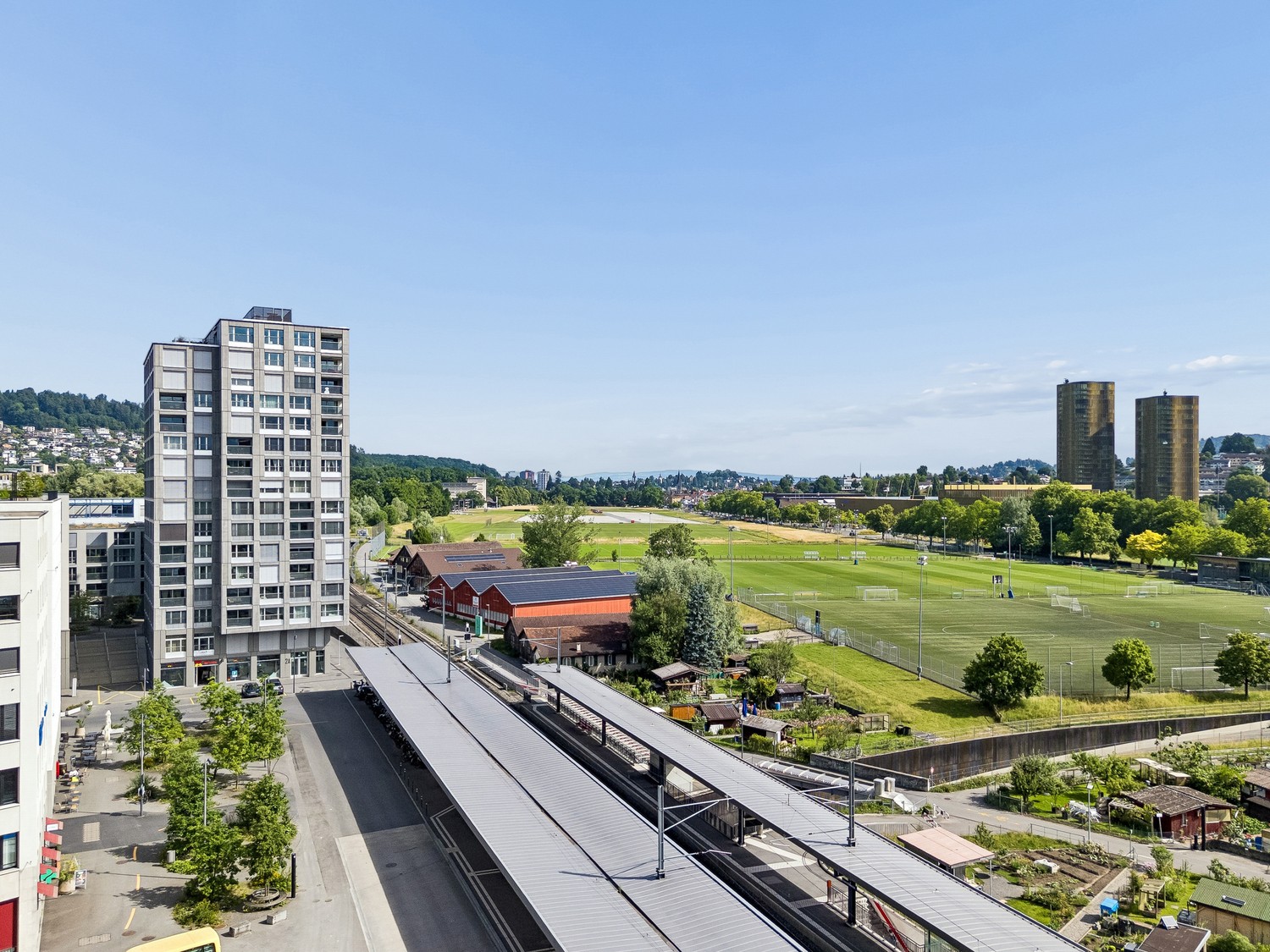 ERSTVERMIETUNG: Business Apartment im Pilatus Tower - Bild 4