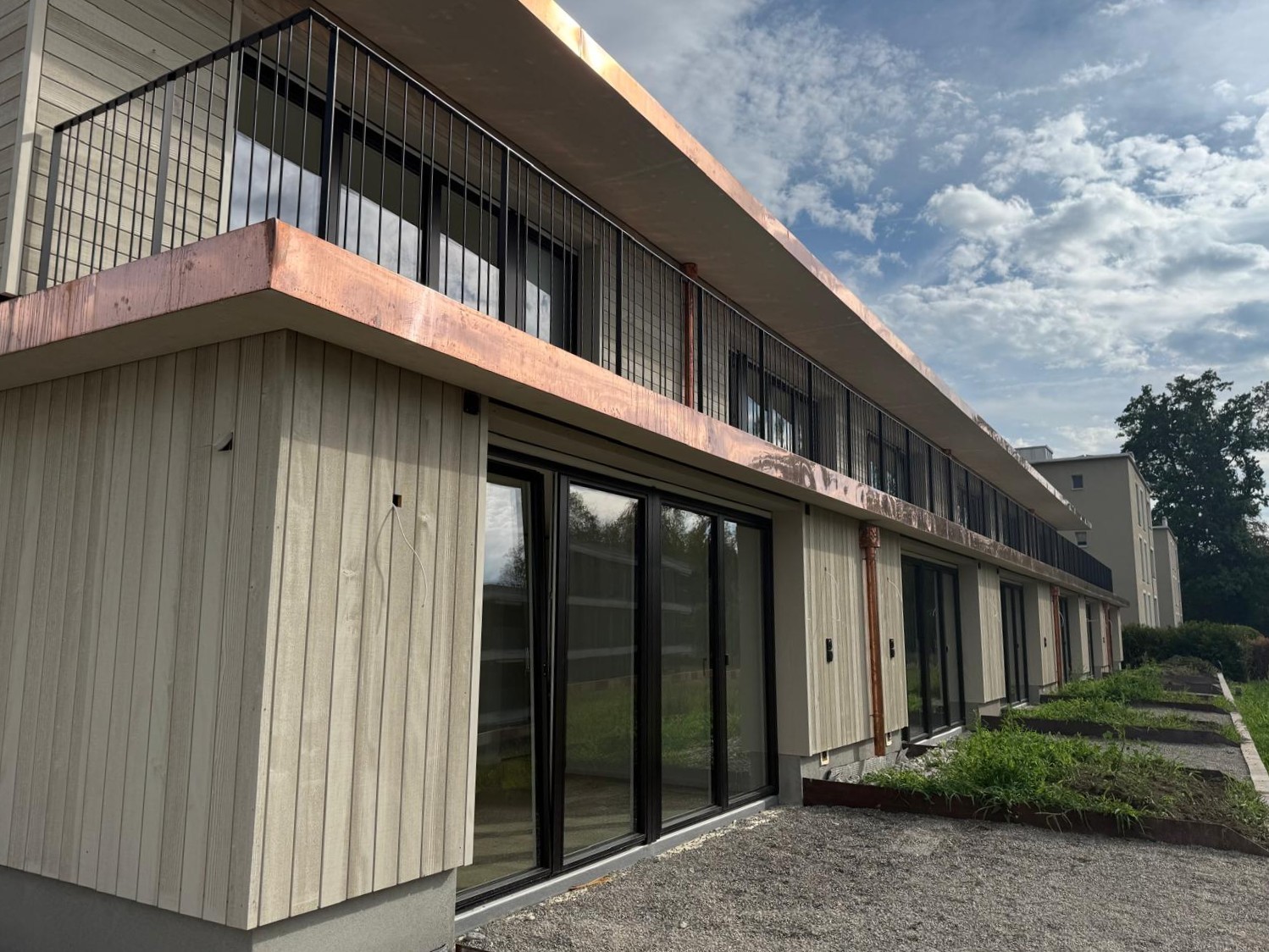 Neubau-Reihenhaus mit moderner 3.5-Zimmer-Maisonette-Wohnung! - Bild 1