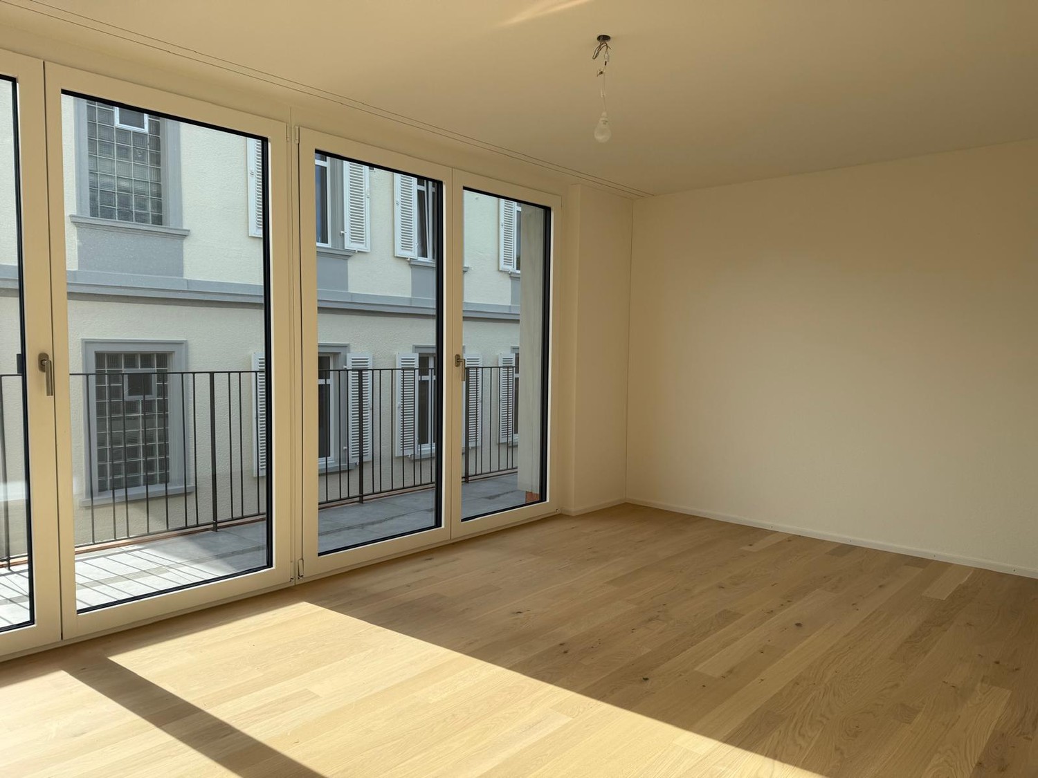Neubau-Reihenhaus mit moderner 3.5-Zimmer-Maisonette-Wohnung! - Bild 5