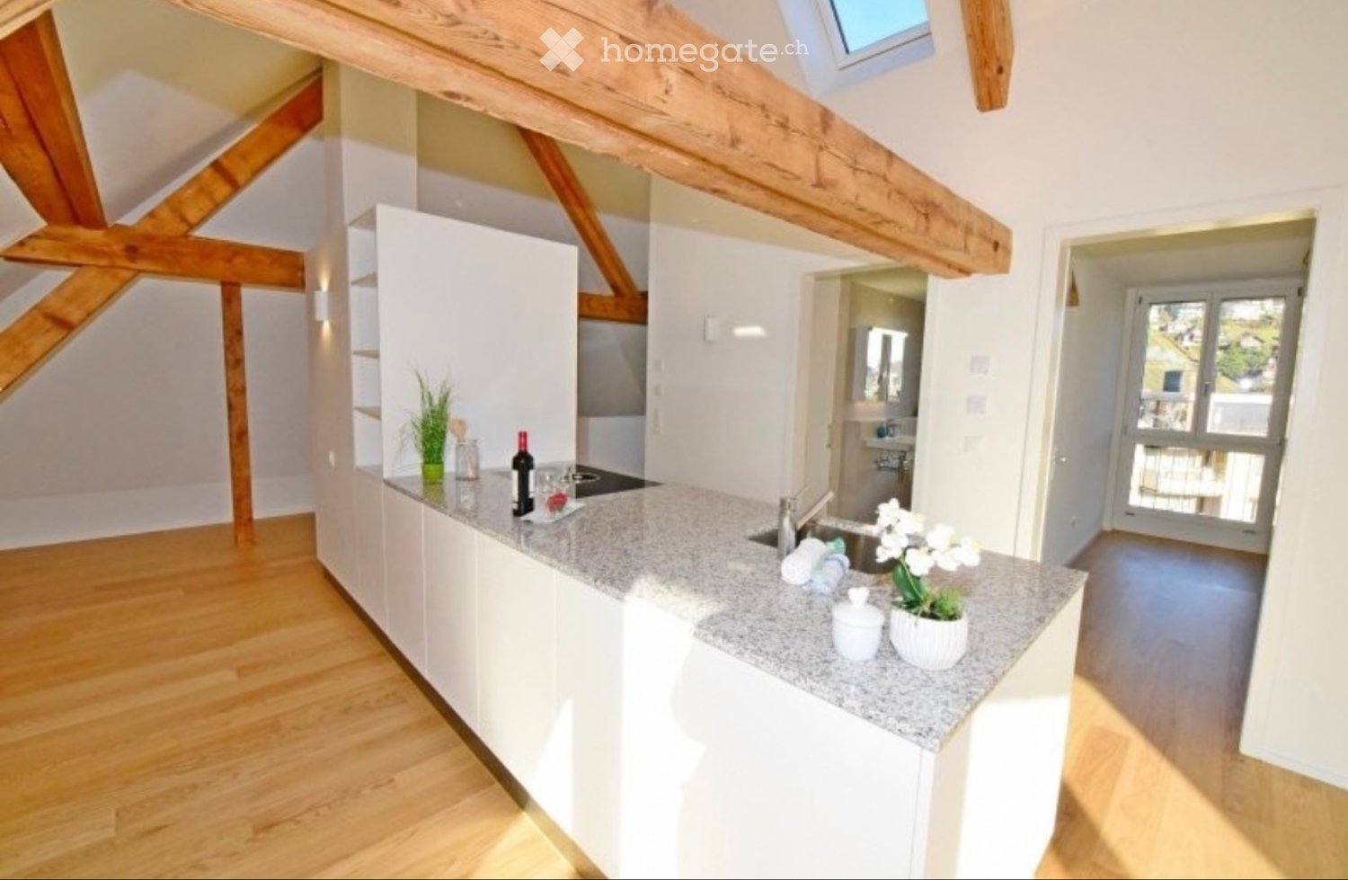 Wunderschöne Dachwohnung - Bild 2