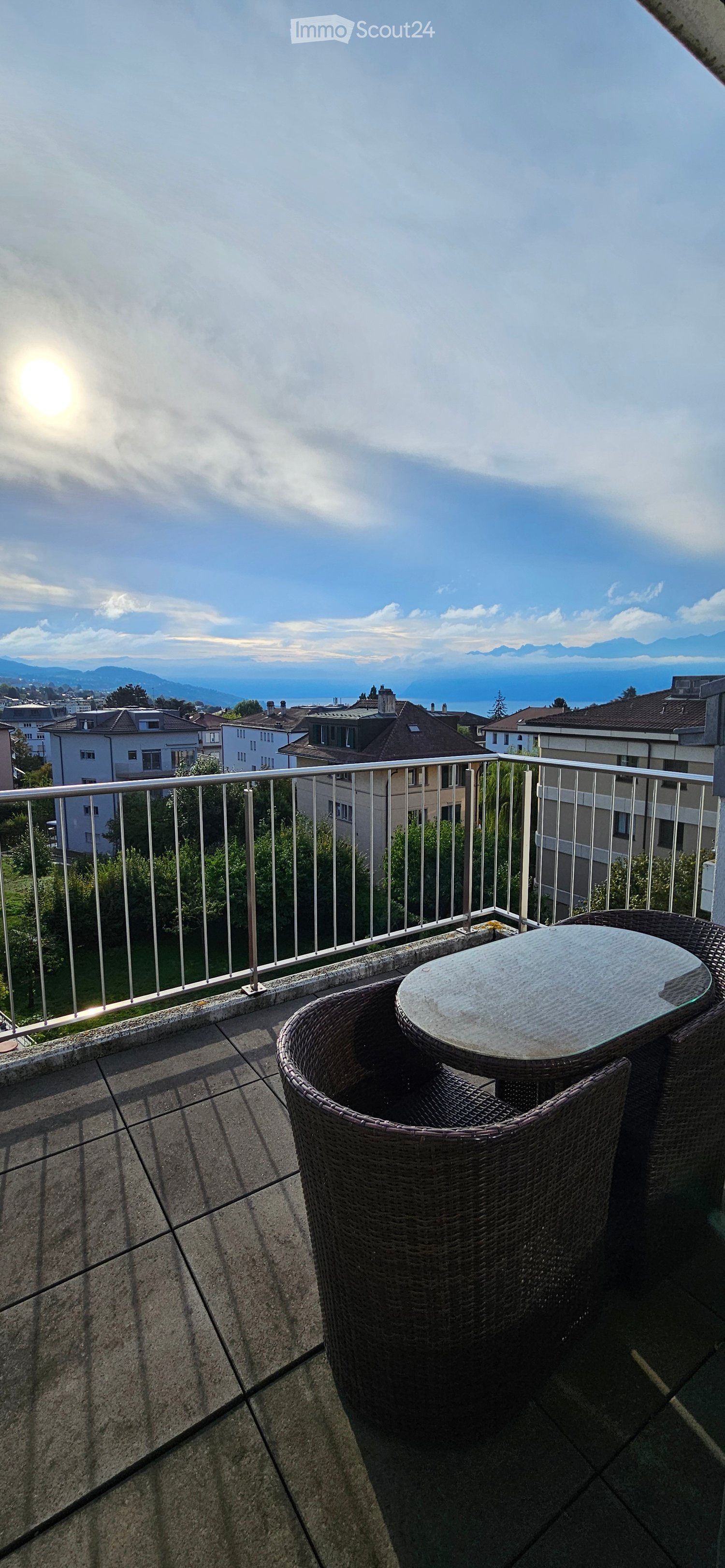 Très beau studio avec une vue magnifique sur le lac - Bild 6
