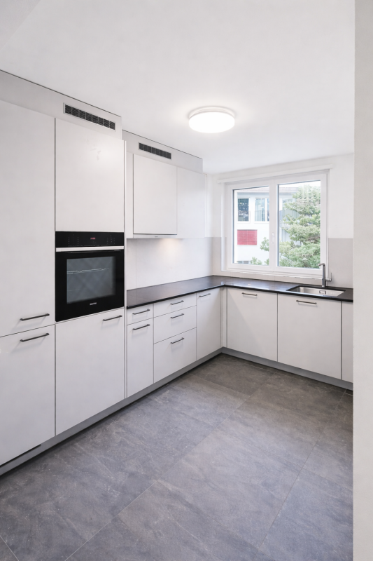 3.5 Zimmer, Moderne Wohnung im Erstbezug nach Totalrenovation - Bild 2