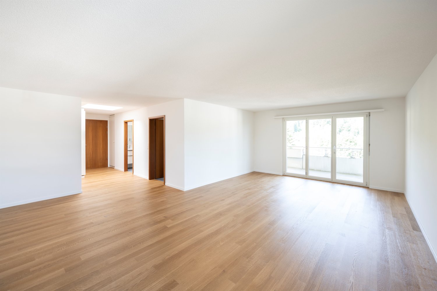 Grosszügige Wohnung im Grünen - Bild 3