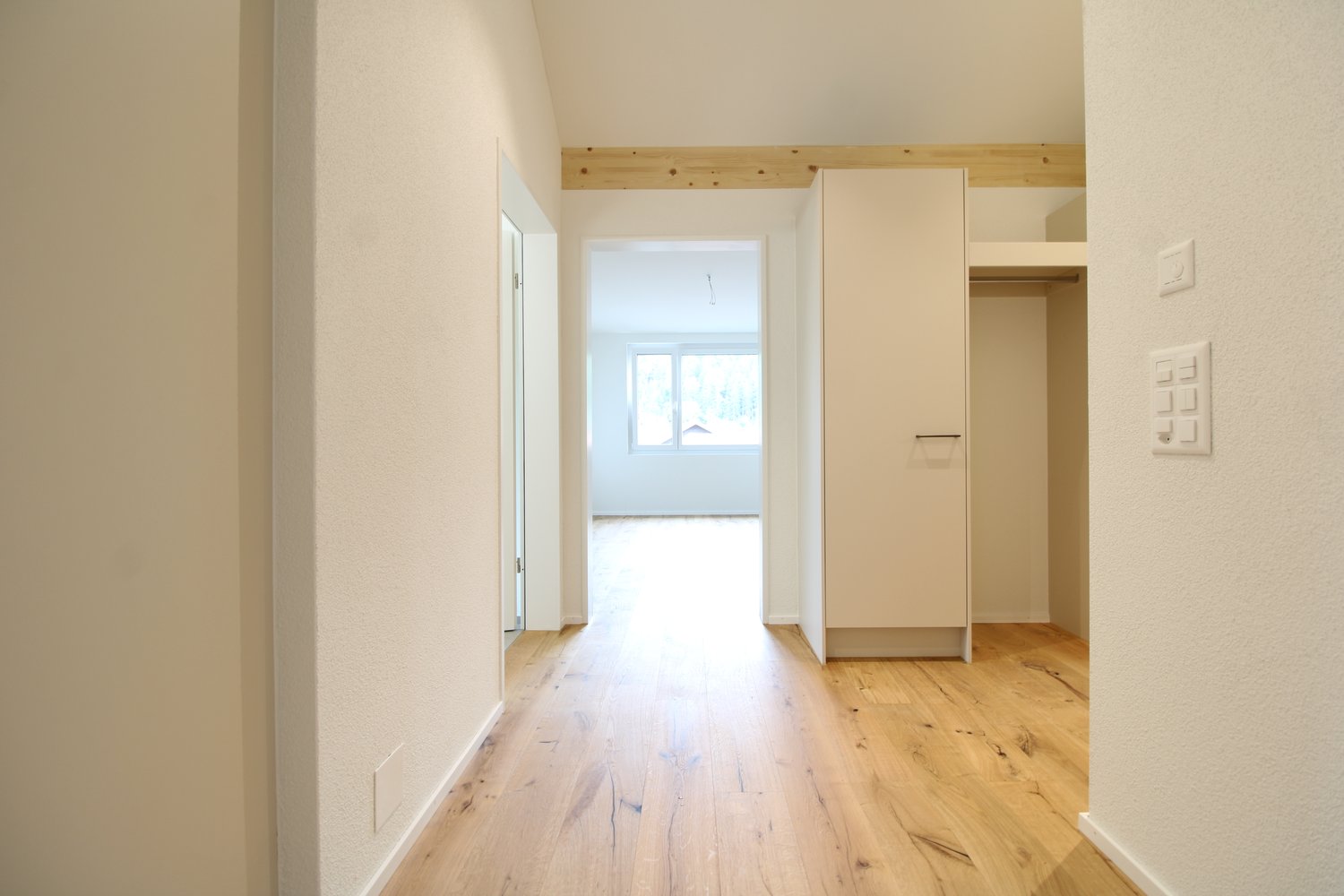 Tanneggerpark 3.5 Zimmer-Neubauwohnung - Bild 2