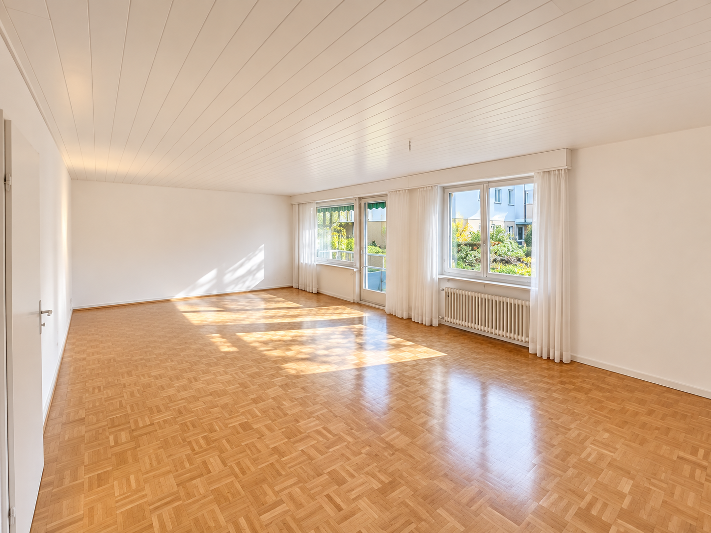 Erstbezug nach Renovation – grosszügige 4½-Zimmer-Wohnung im Grünen - Bild 1