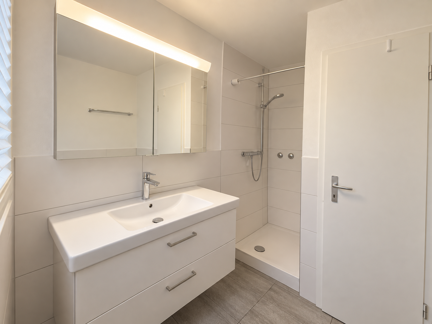 Erstbezug nach Renovation – grosszügige 4½-Zimmer-Wohnung im Grünen - Bild 7