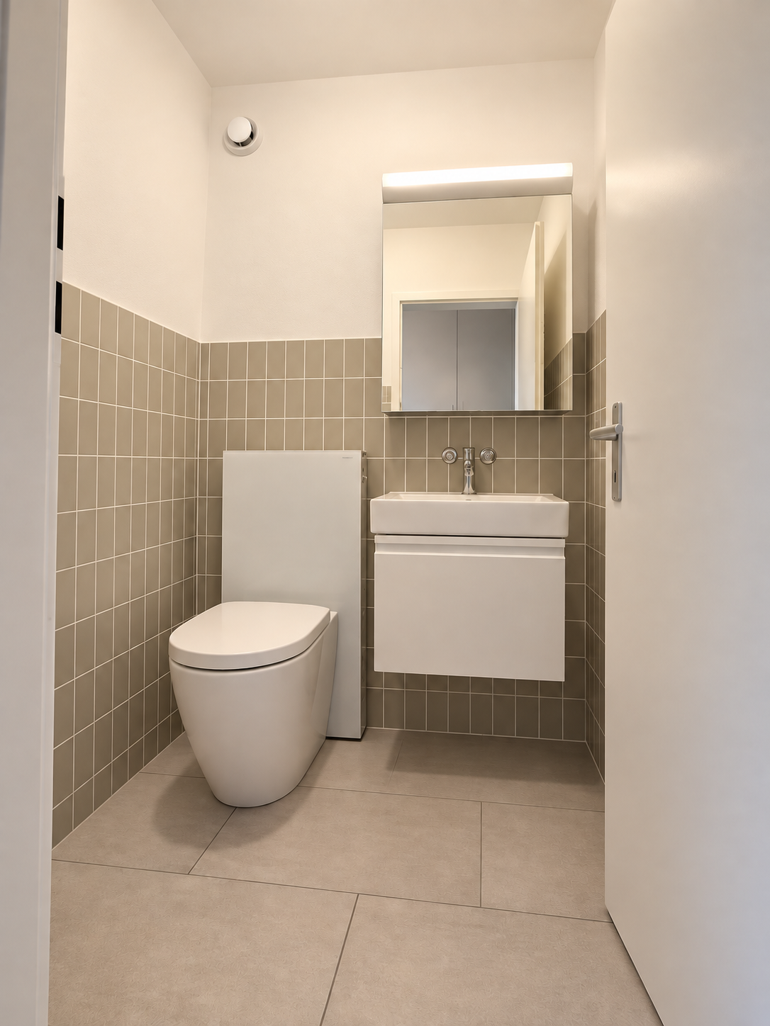 Erstbezug nach Renovation – grosszügige 4½-Zimmer-Wohnung im Grünen - Bild 8