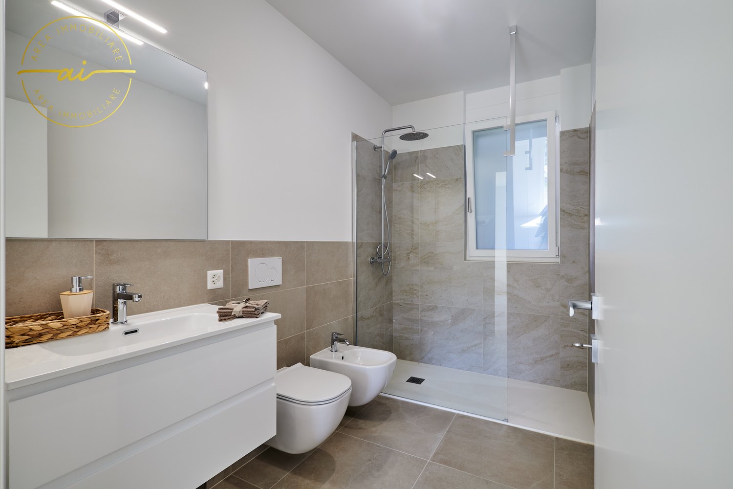 ATTICO DI 4.5 LOCALI CON ROOF GARDEN A BALERNA IN AFFITTO - Bild 5