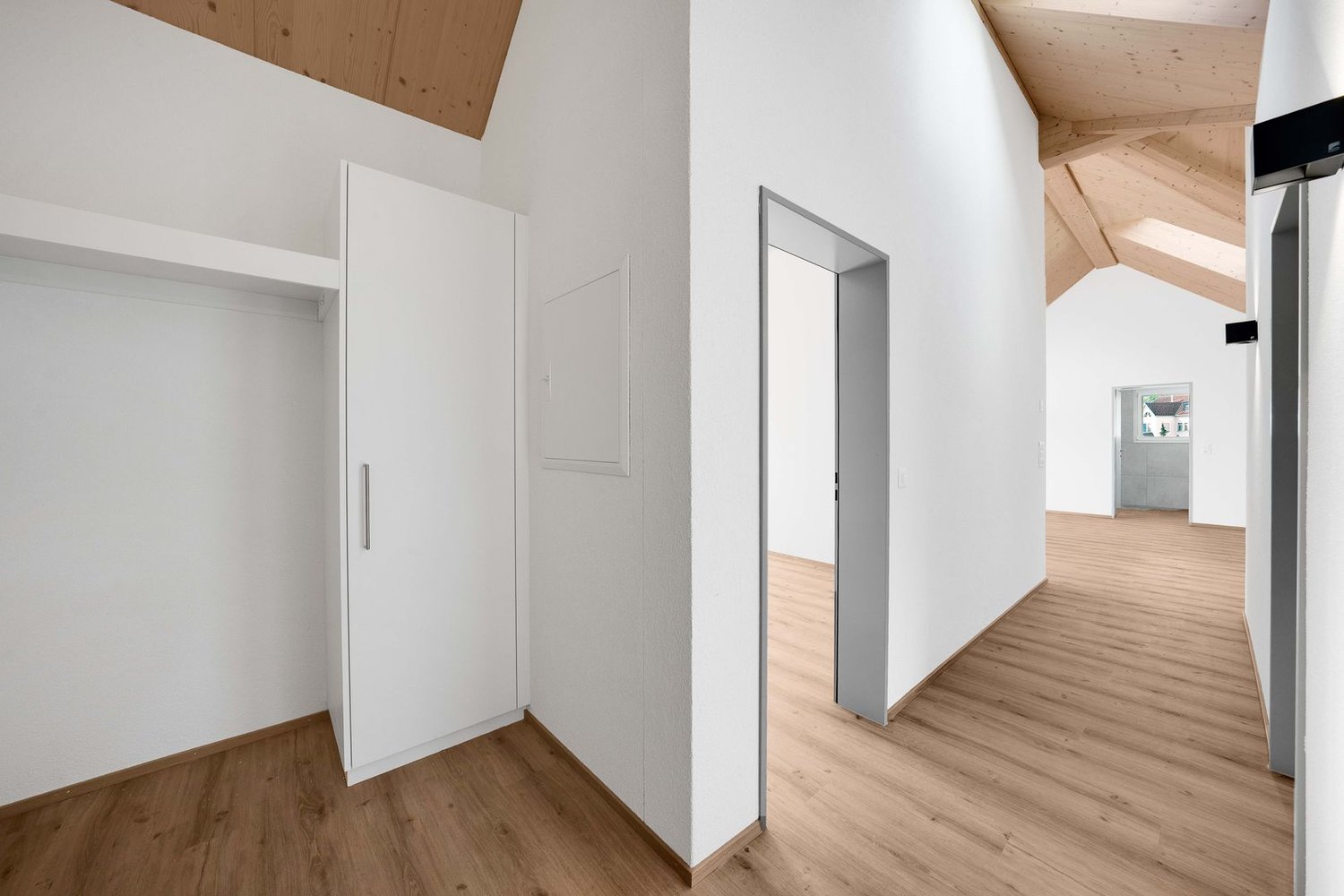 3.5-Zimmer-Dachwohnung - Bild 3