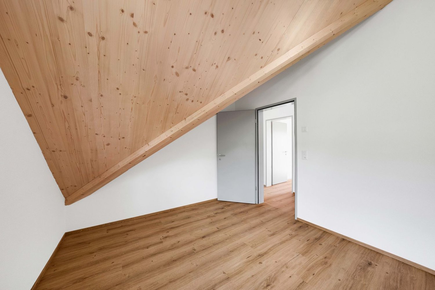 3.5-Zimmer-Dachwohnung - Bild 6