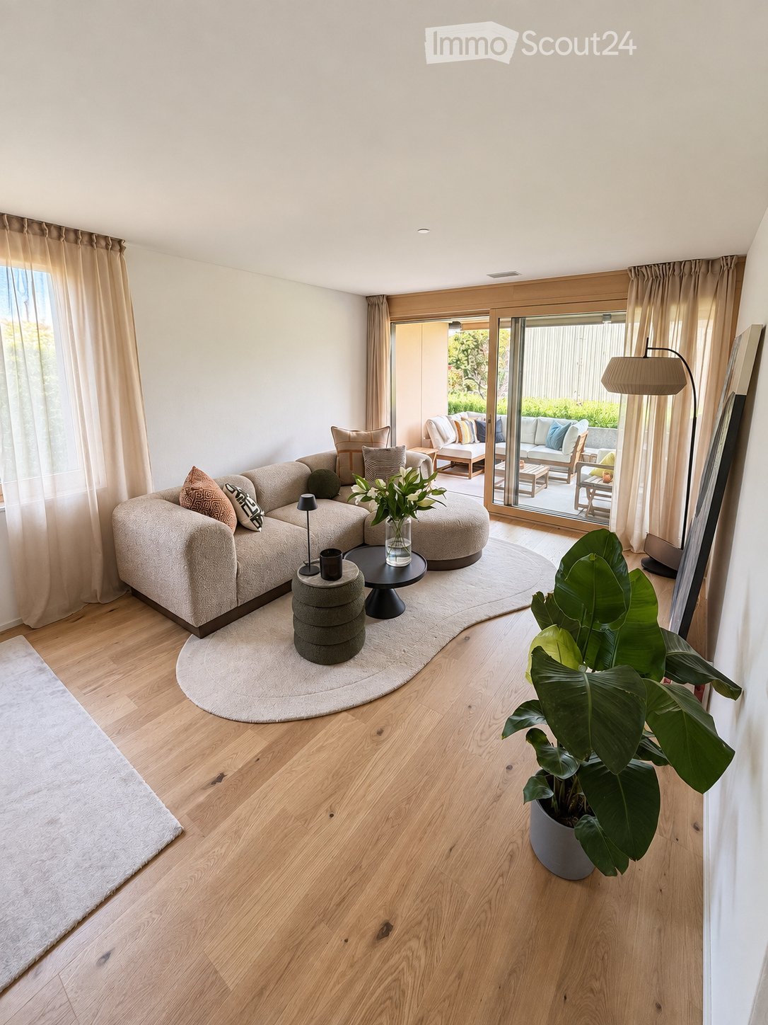 Neubau: Zeitlose Eleganz in Richterswil – 2½ Zimmer mit gedecktem Sitzplatz und E-Ladeplatz - Bild 1