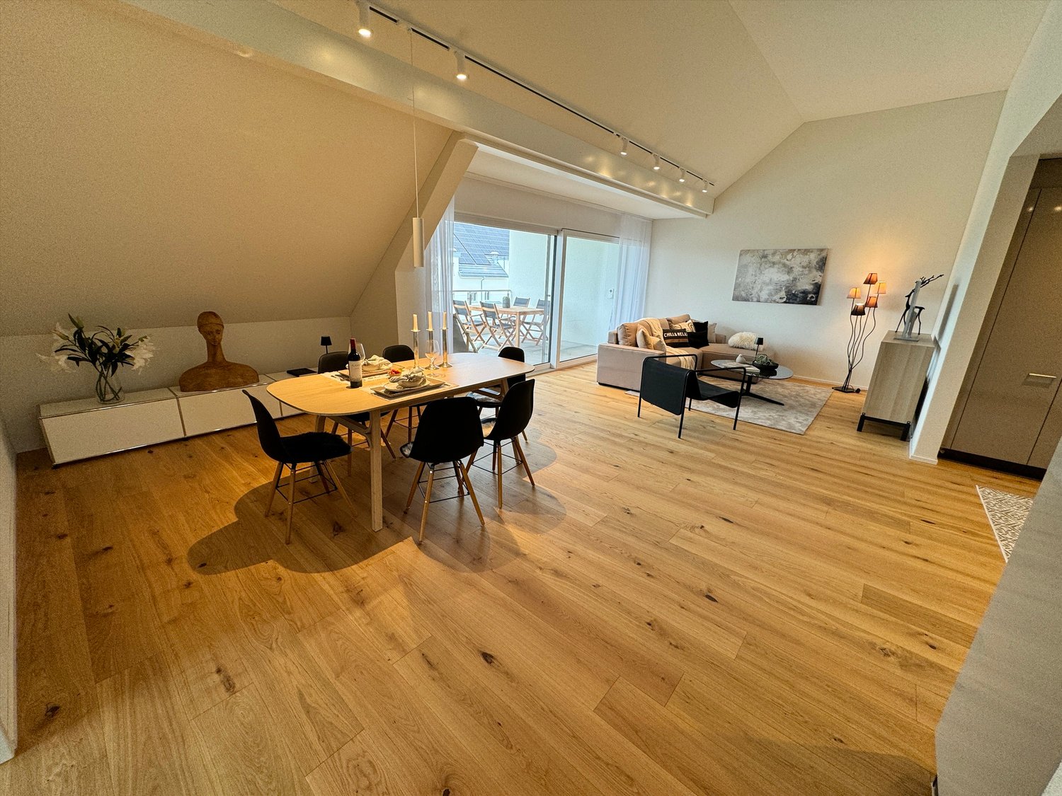 Moderne Familie-Wohnung - Wohnzimmer