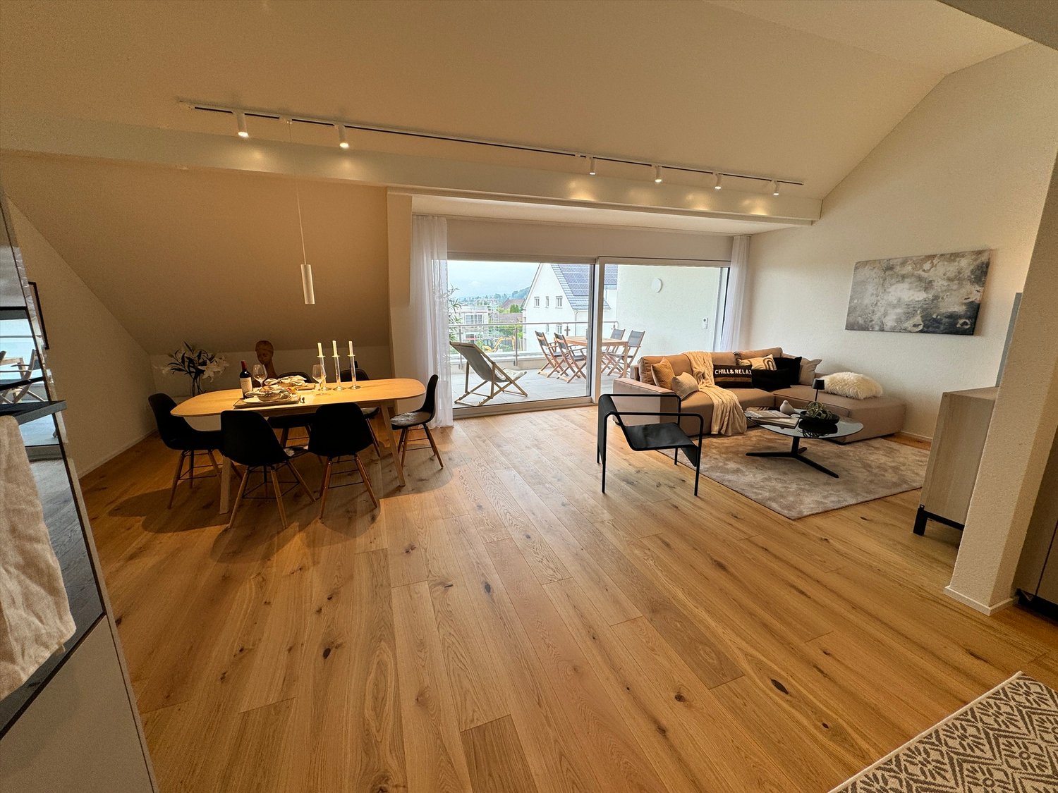 Moderne Familie-Wohnung - Wohnzimmer