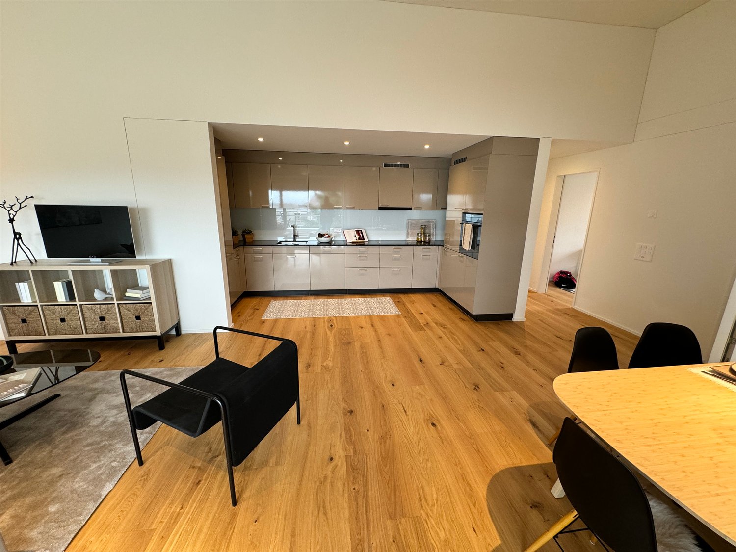 Moderne Familie-Wohnung - Küche