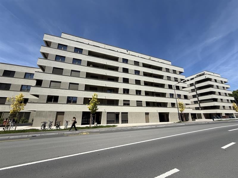 2.5 pièces moderne avec balcon - Aussenansicht