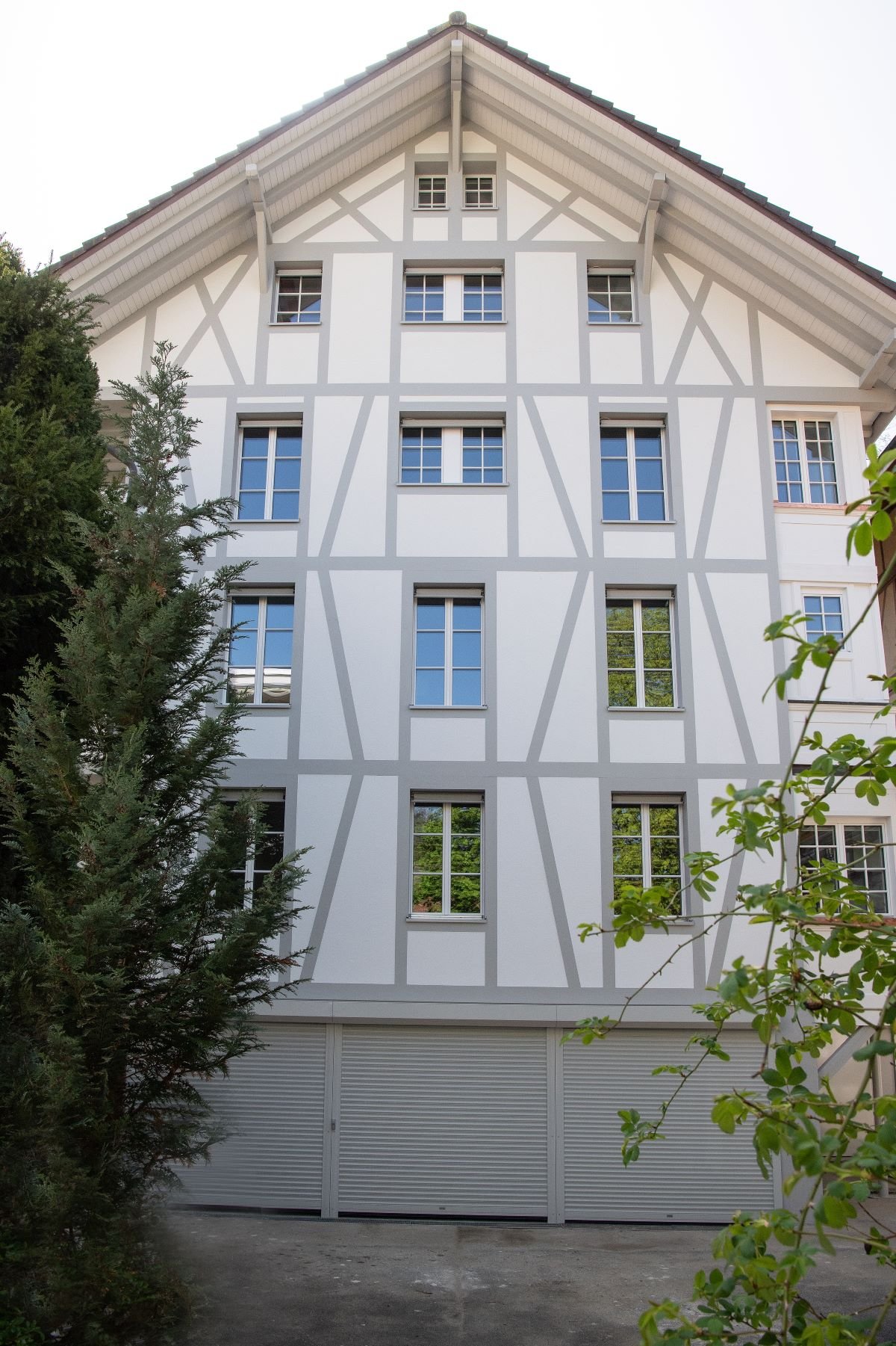 Kernsanierte zentral gelegene 3.5 Zi-Wohnung - Bild 3