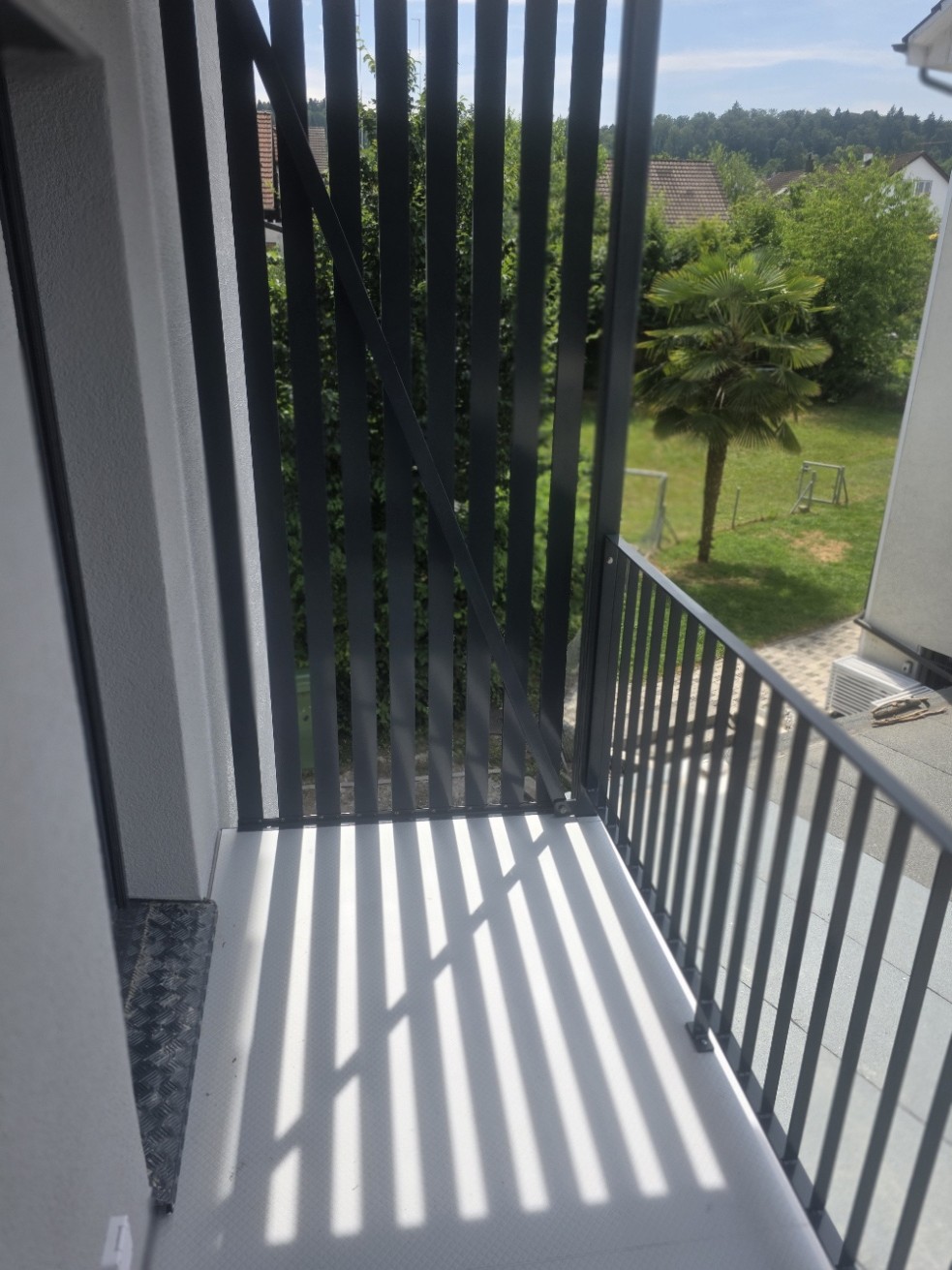 Helles Studio mit Gartensitzplatz, Erstbezug - Balkon