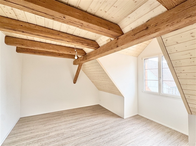 4.5 Zi. Maisonette Wohnung mit Balkon/Sitzplatz - Erstbezug - Bild 9