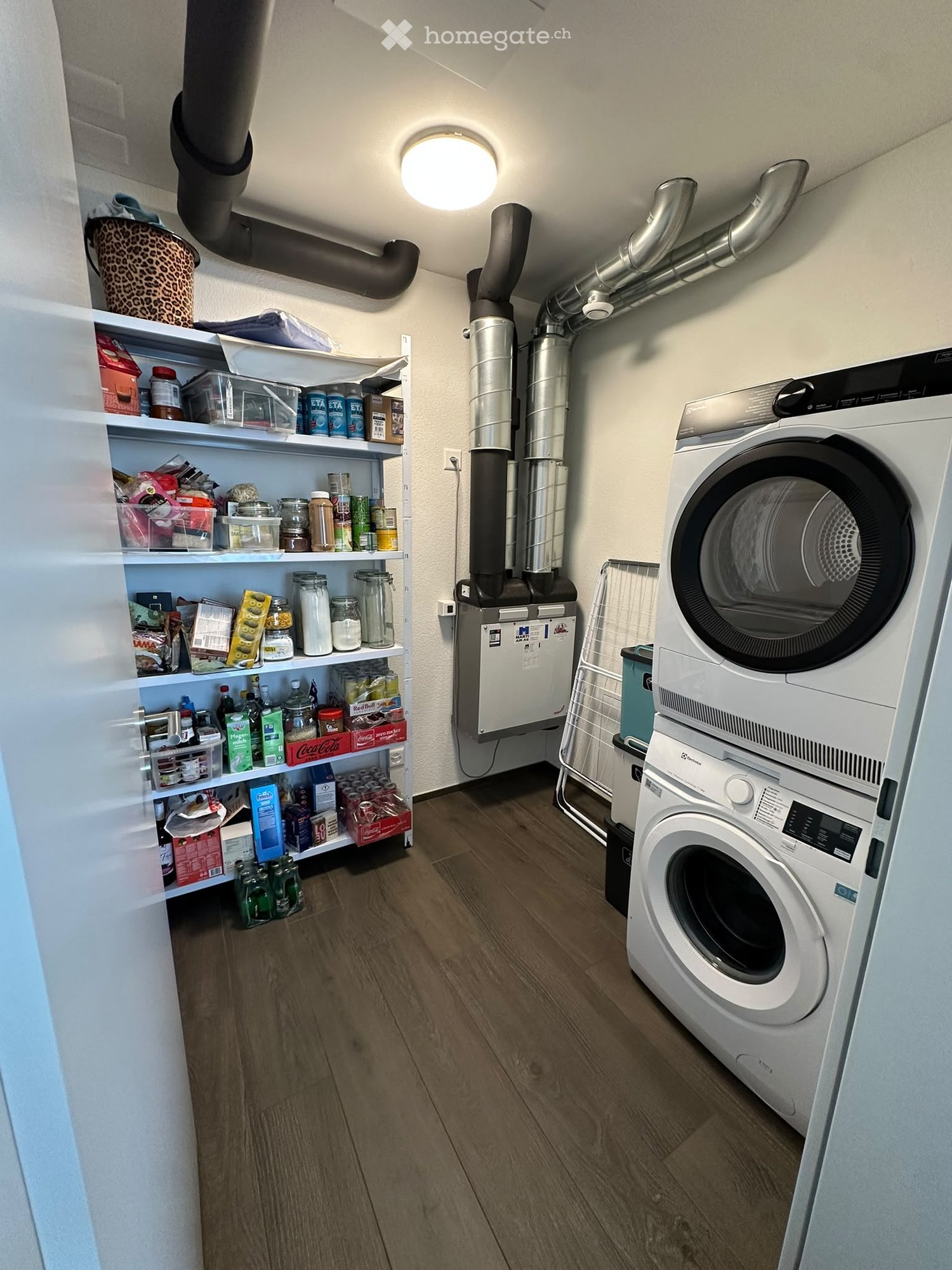 Moderne 2,5-Zimmer-Neubauwohnung mit Parkplatz und Lift - ruhig, hell und naturnah gelegen - Bild 9