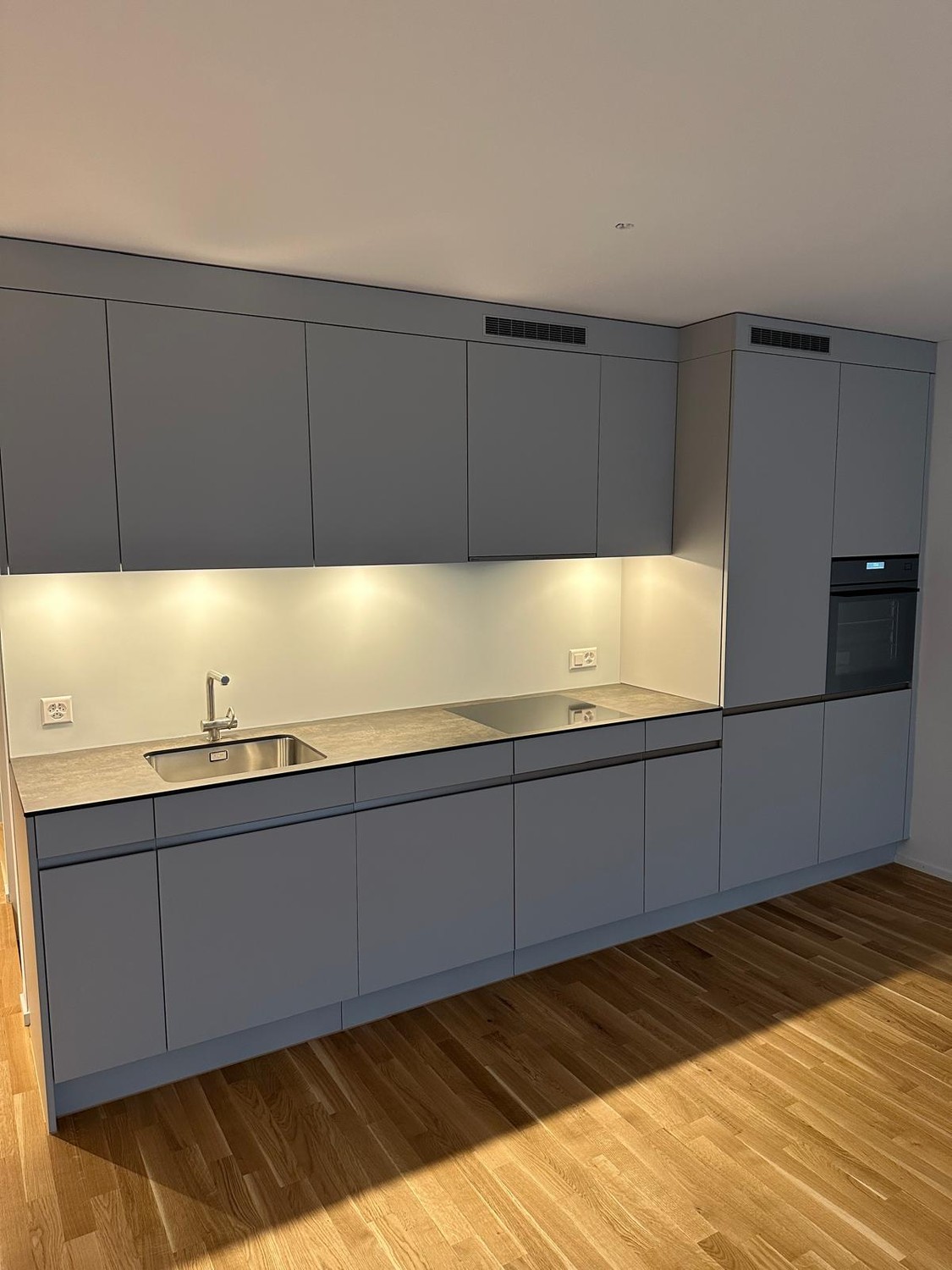 Exklusive 2.5-Zi.-Neubau-Maisonette mit 2 Terrassen & Garderobenzimmer in Zürich-Altstetten - Bild 3