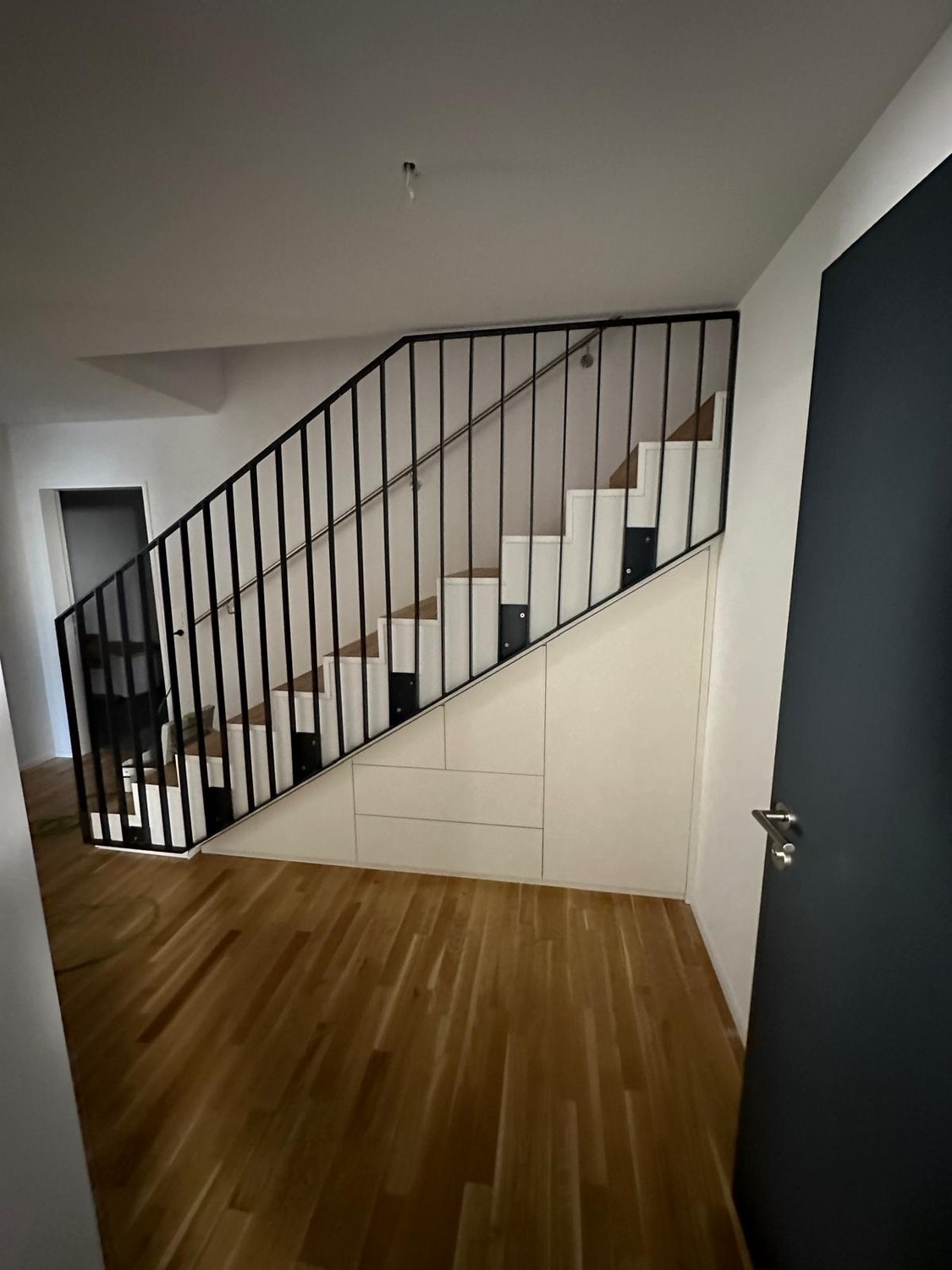 Exklusive 2.5-Zi.-Neubau-Maisonette mit 2 Terrassen & Garderobenzimmer in Zürich-Altstetten - Bild 4