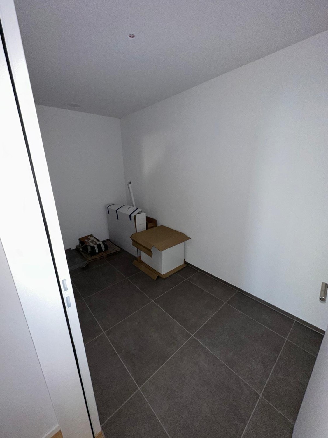 Exklusive 2.5-Zi.-Neubau-Maisonette mit 2 Terrassen & Garderobenzimmer in Zürich-Altstetten - Bild 8