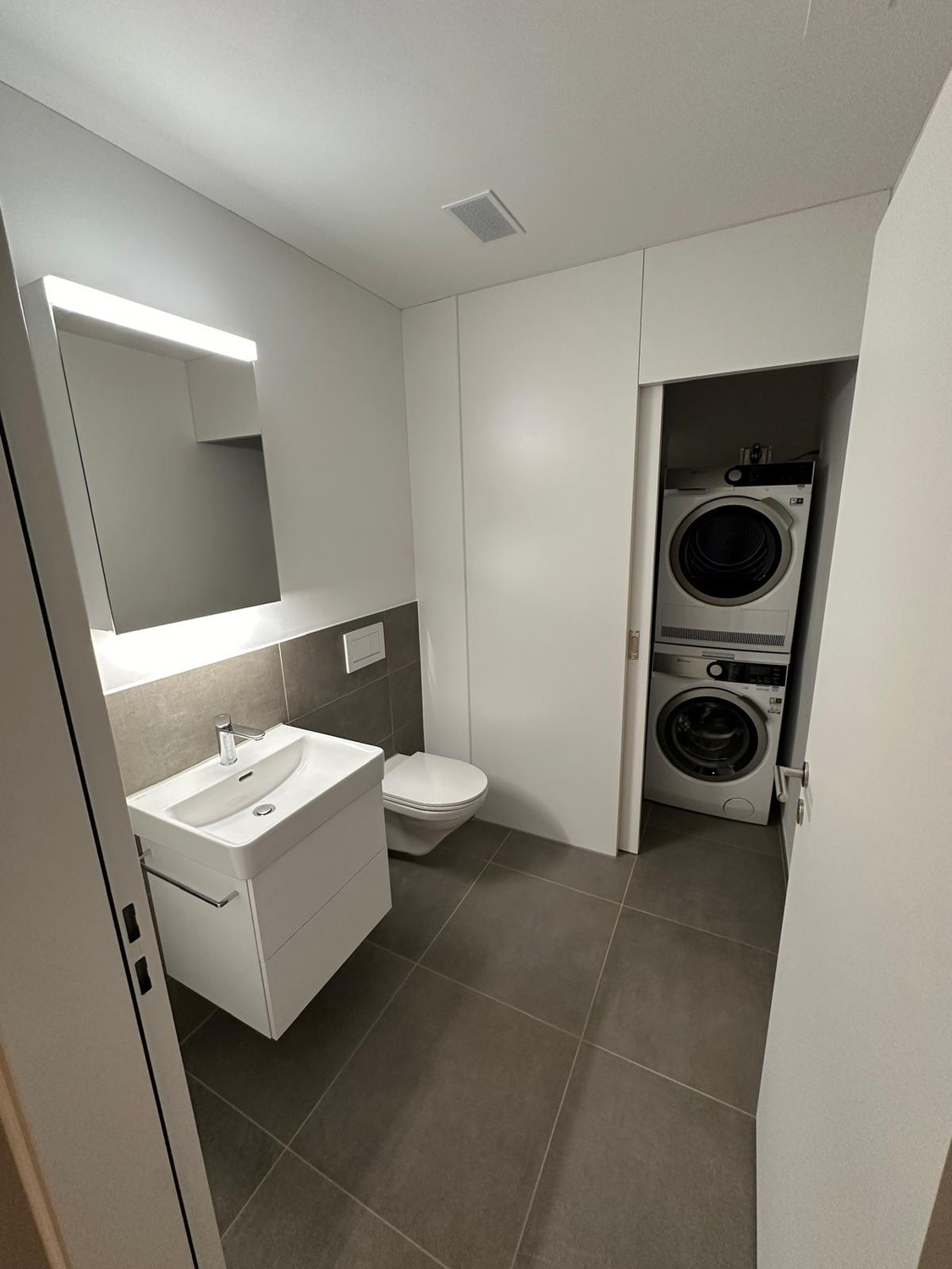 Exklusive 2.5-Zi.-Neubau-Maisonette mit 2 Terrassen & Garderobenzimmer in Zürich-Altstetten - Bild 9