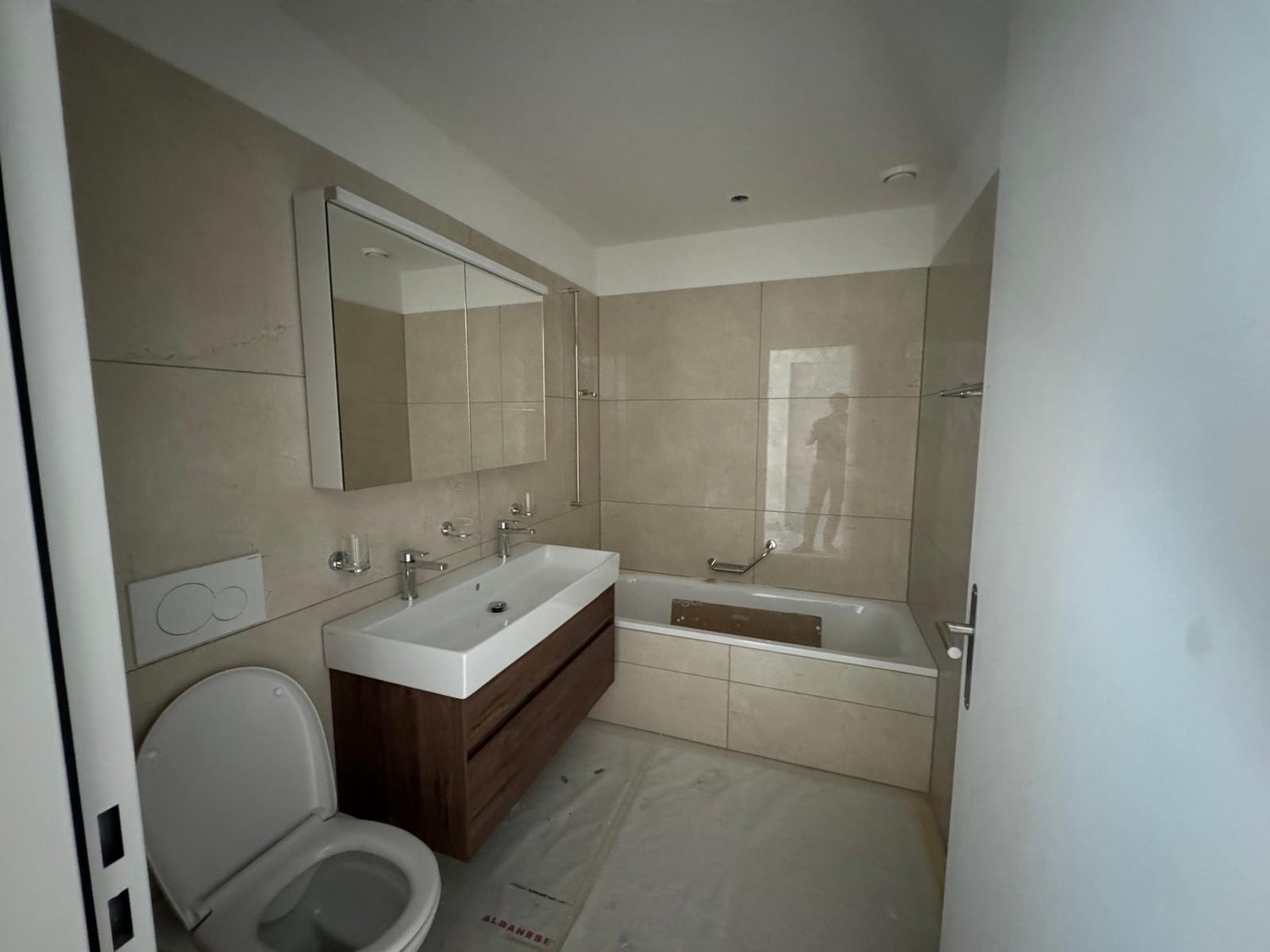 Luxuriöse Neubauwohnungen 3.5 bis 4.5 Zimmer mit Balkon oder Sitzplatz und Top-Ausstattung - Bild 3