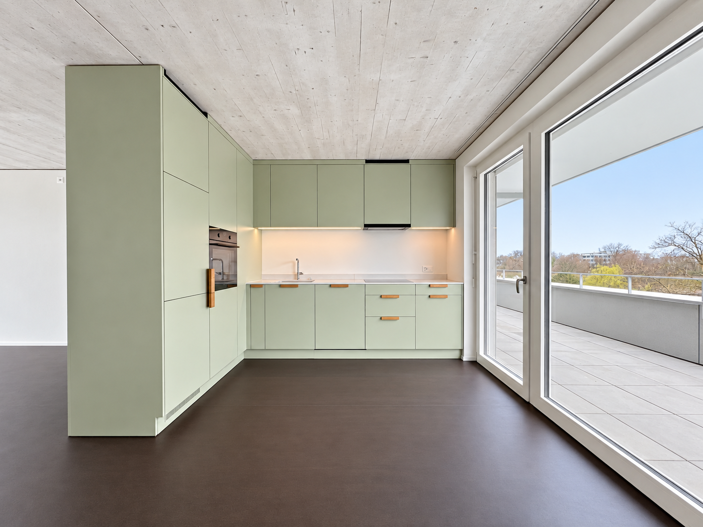 Mietvertrag Plus - Küche / Eingang (Foto aus baugleicher Wohnung; kleinere Abweichungen sind möglich)