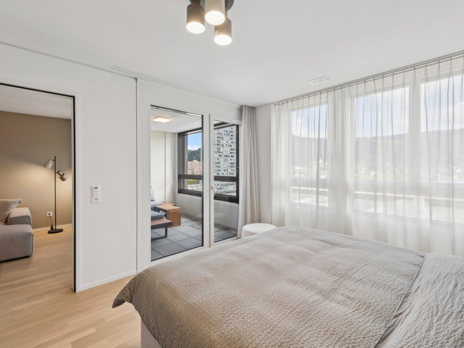 Möblierte Apartments mit Madrid Flair  direkt im grössten Shoppingcenter der Schweiz! - Bild 10