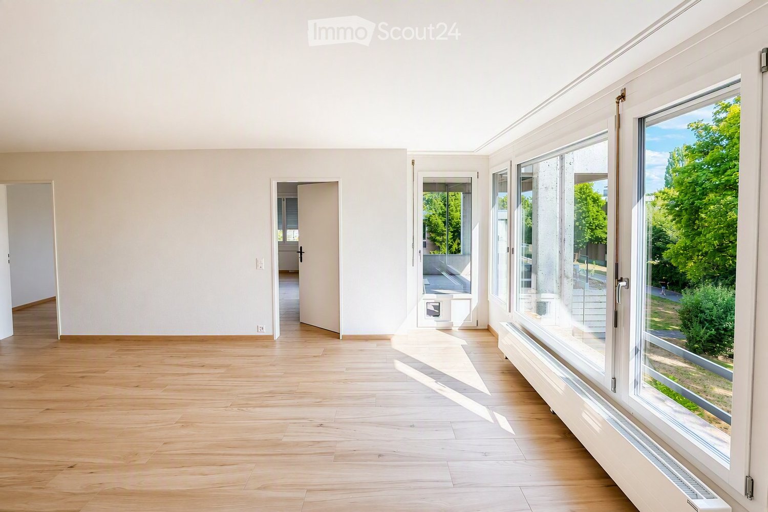 KOMPLETT RENOVIERTE 3.5-Zimmer-Wohnung - Bild 1