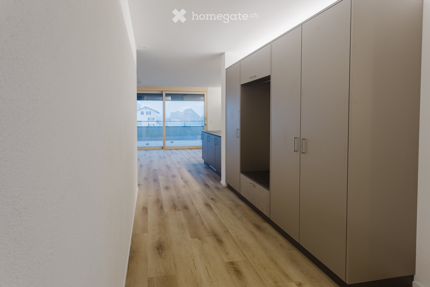 Neue, sehr grosszügige 5.5-Zi. Wohnung im Zweifamilienhaus - Bild 9